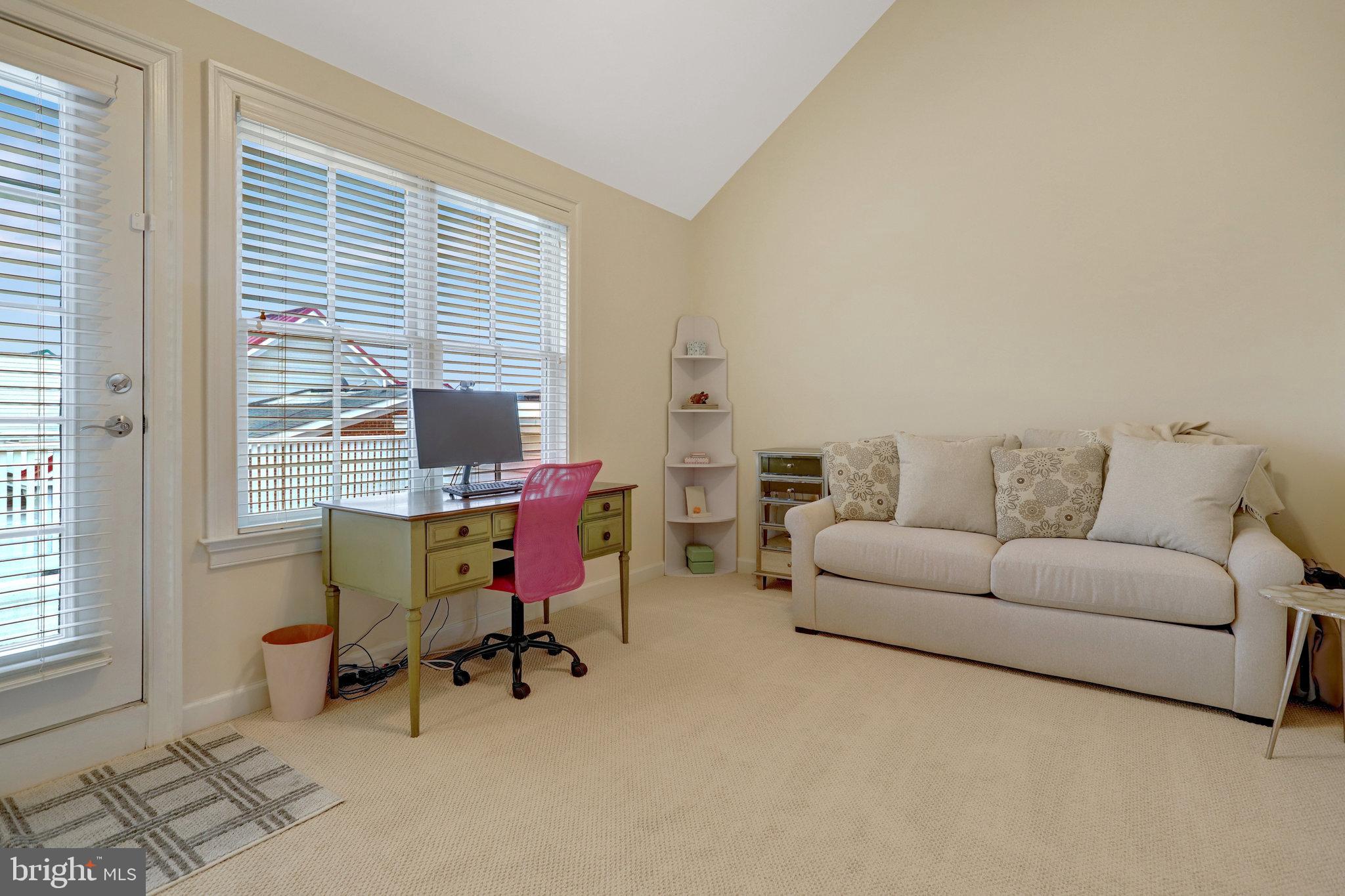 POTOMAC GREENS - Residential Lease