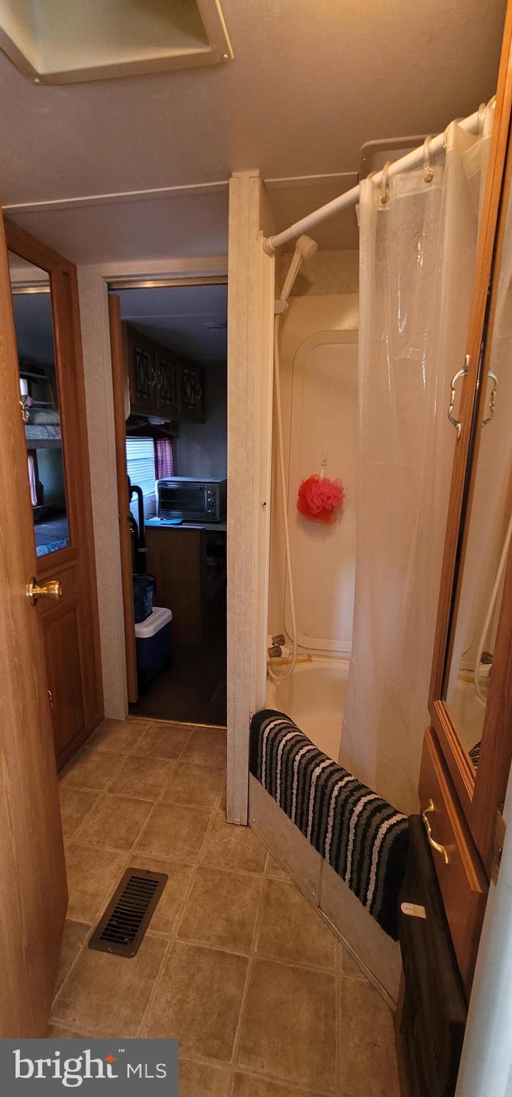 RIVER BEND - Residential