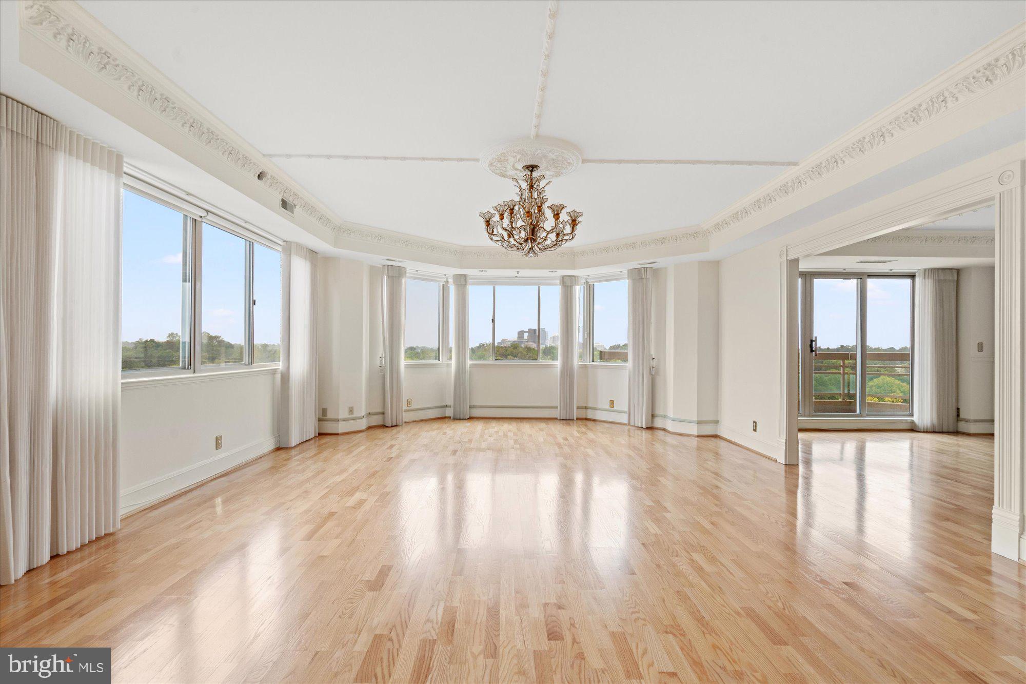 SOMERSET HOUSE - Residential