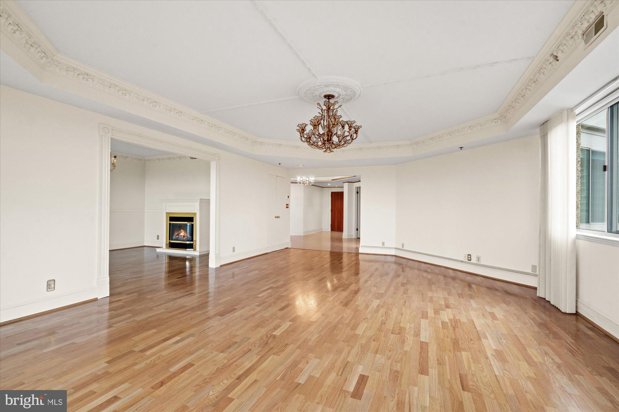 SOMERSET HOUSE - Residential