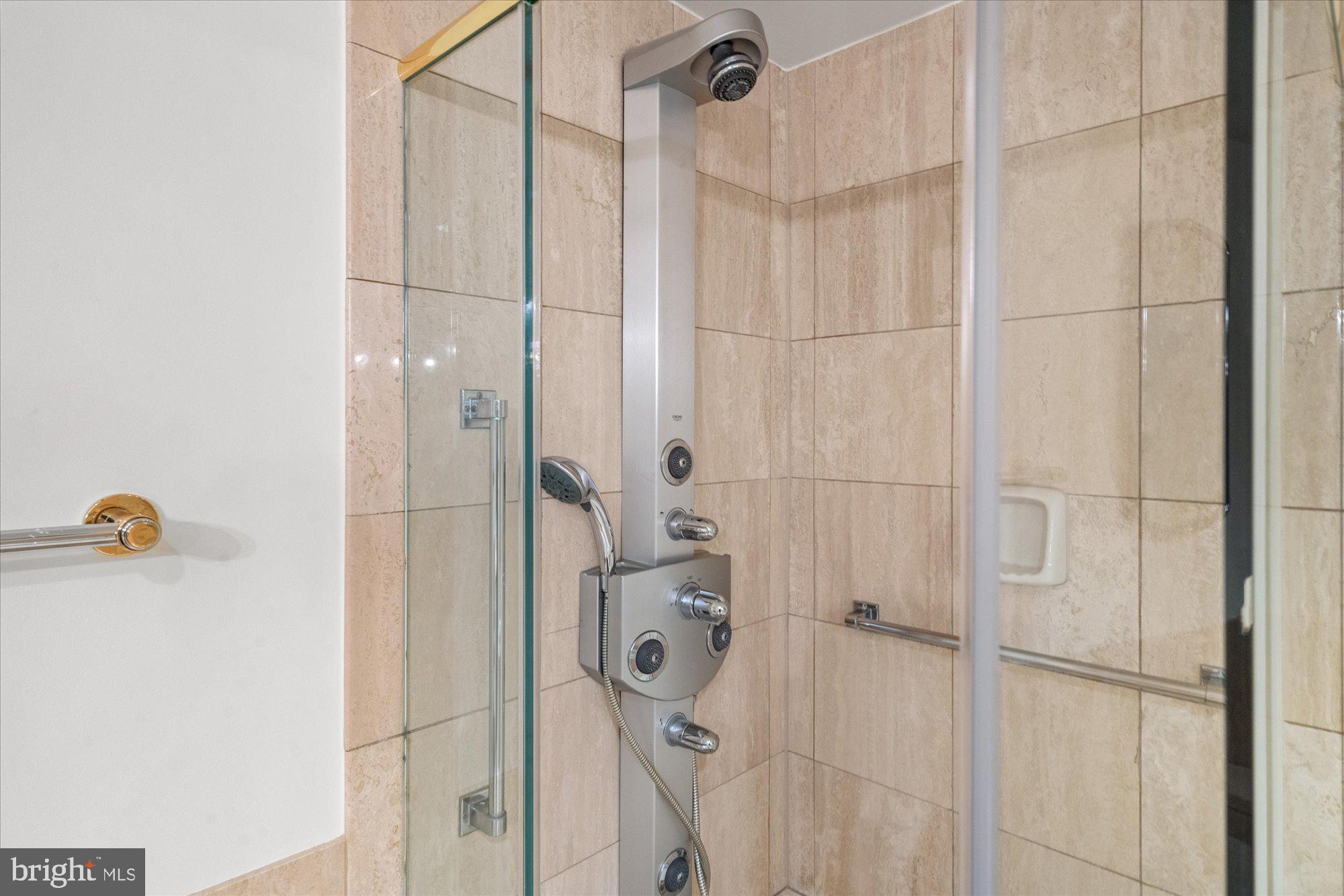 SOMERSET HOUSE - Residential