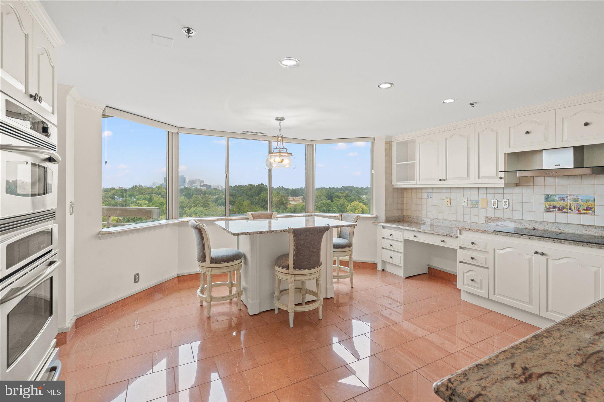 SOMERSET HOUSE - Residential