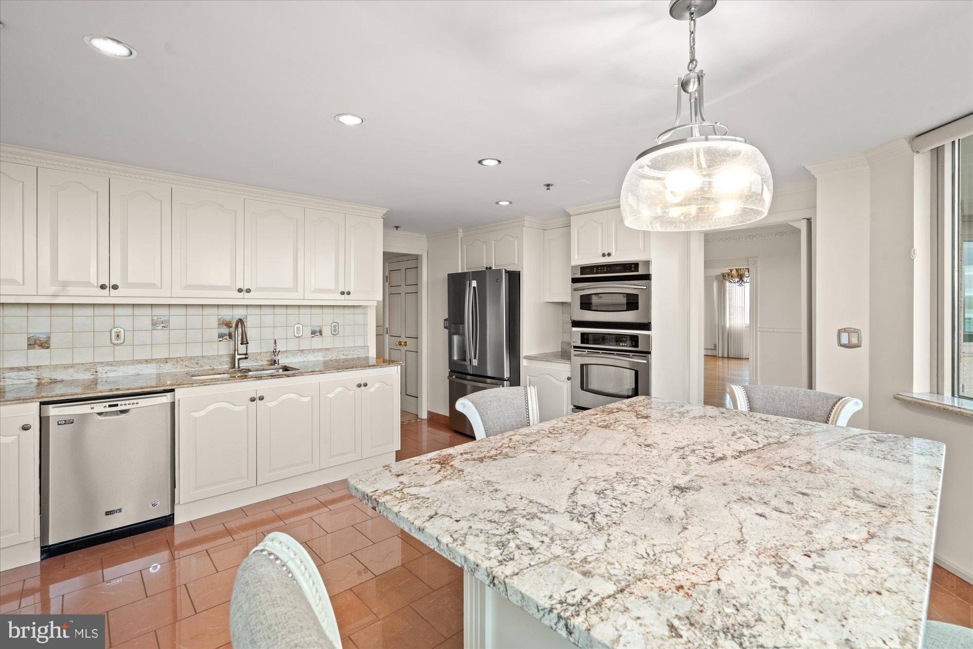 SOMERSET HOUSE - Residential