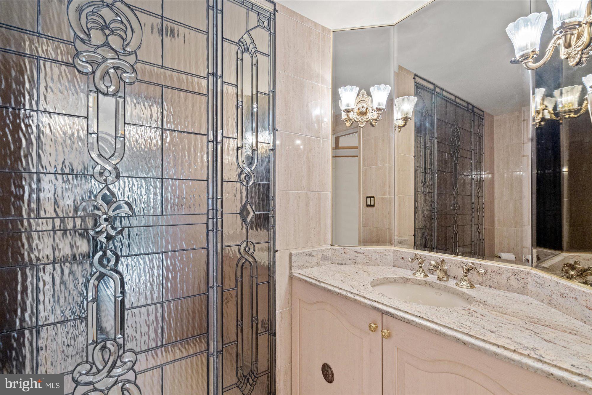 SOMERSET HOUSE - Residential