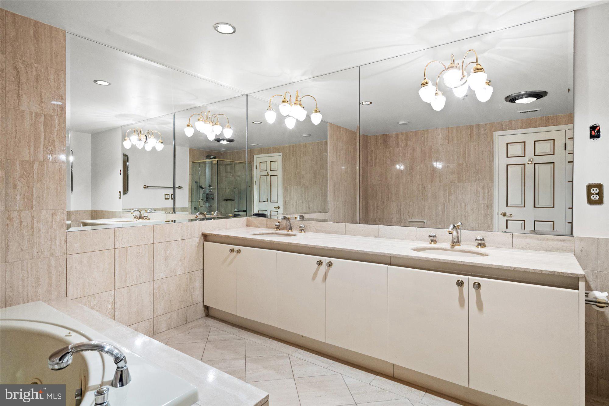 SOMERSET HOUSE - Residential