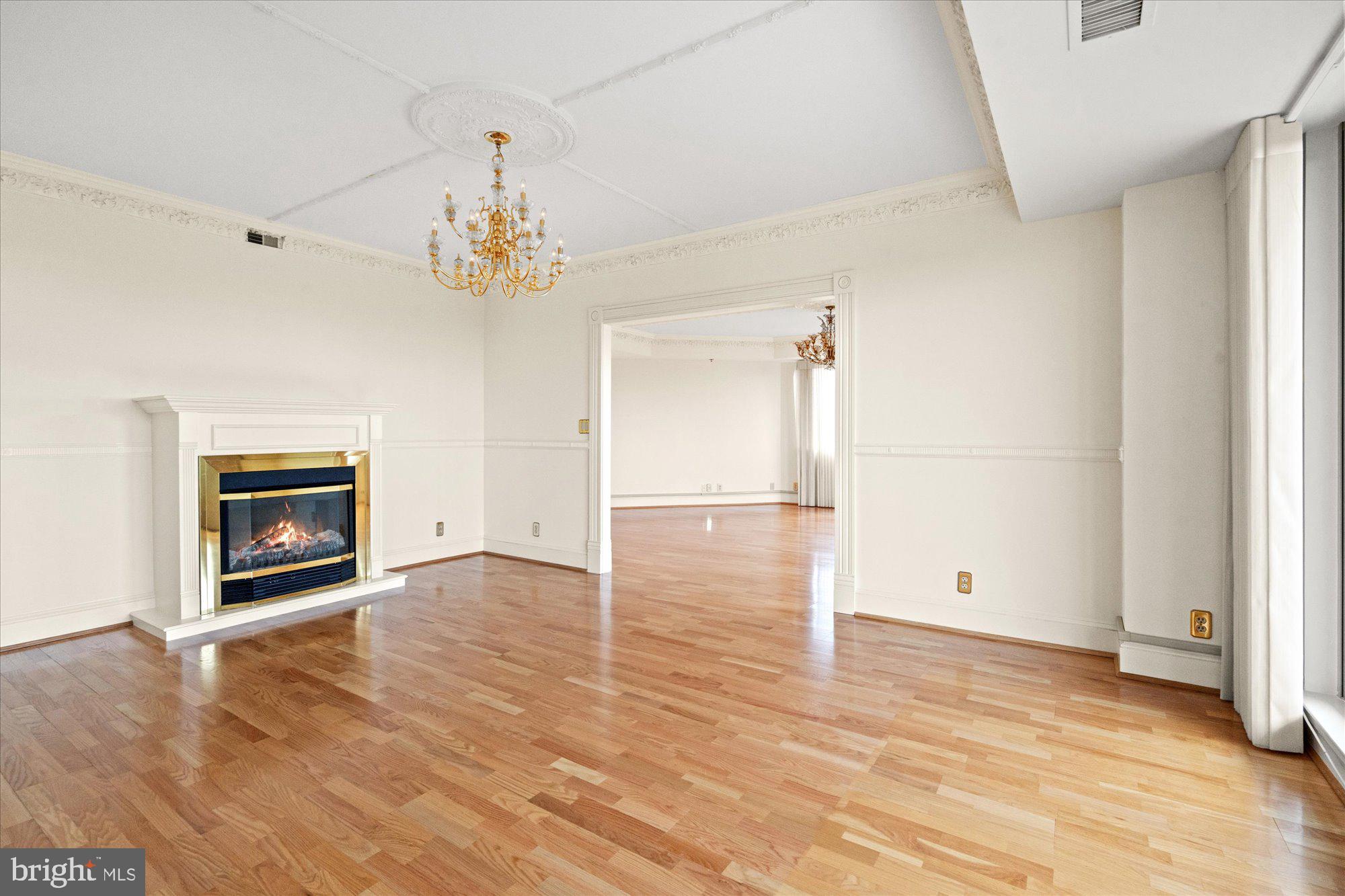 SOMERSET HOUSE - Residential