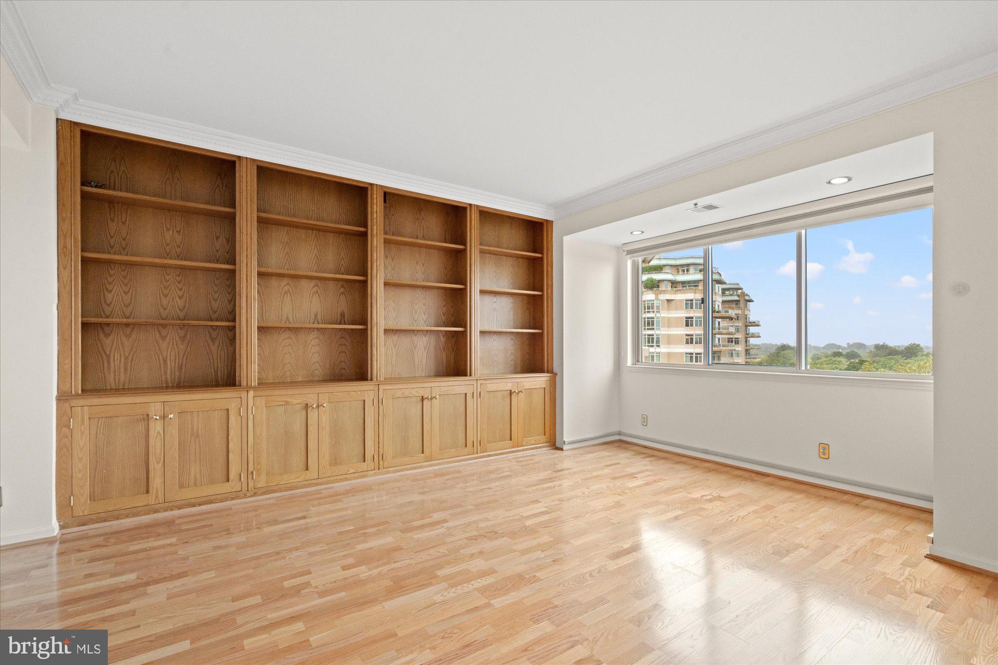 SOMERSET HOUSE - Residential