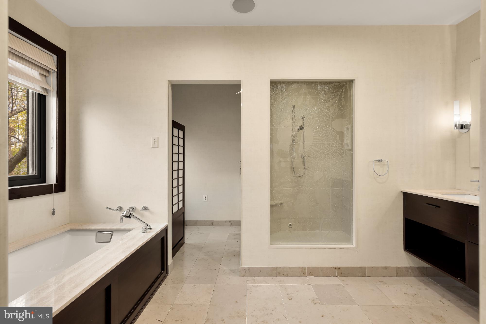 LANGLEY OAKS - Residential Lease