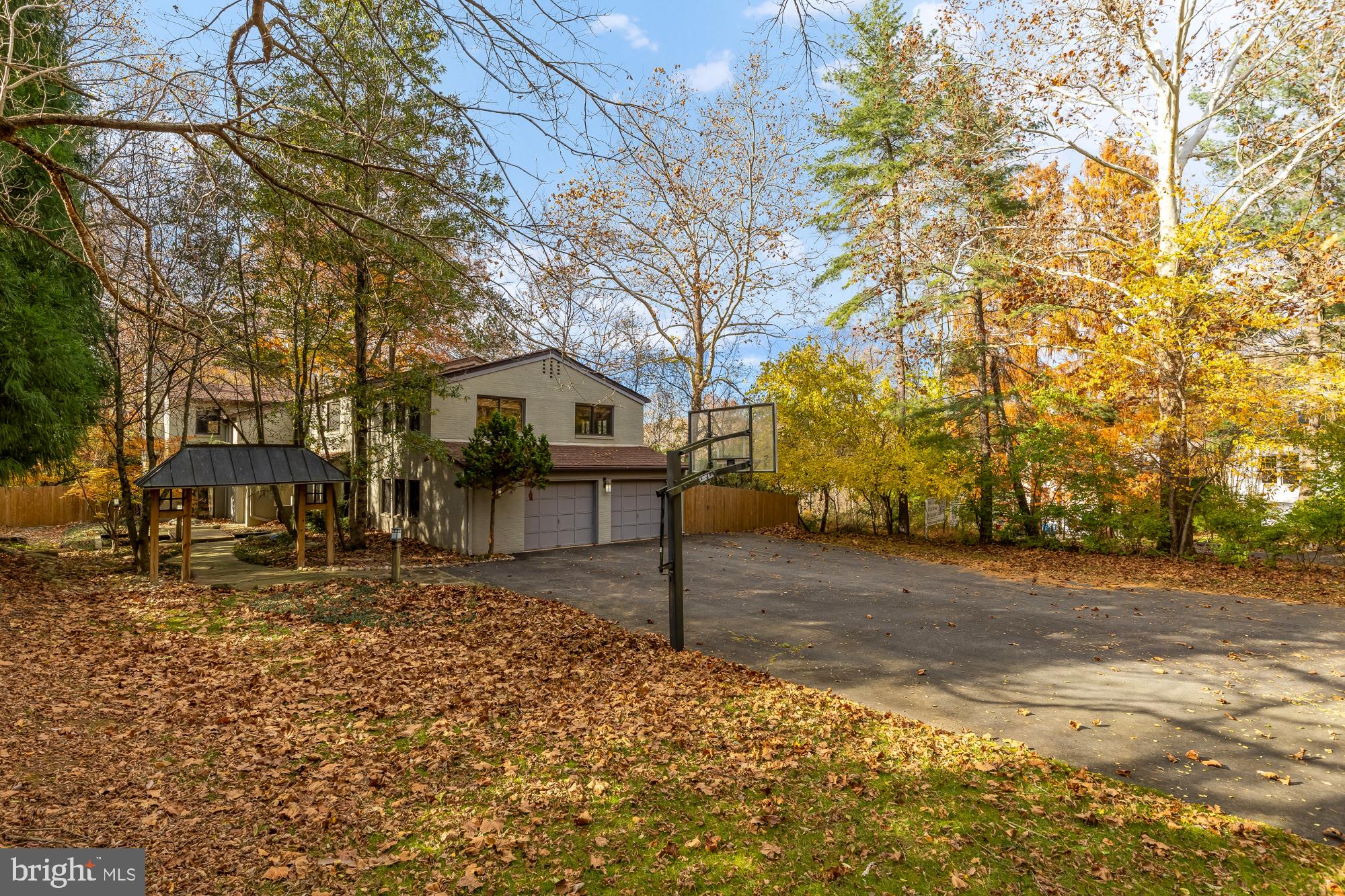 LANGLEY OAKS - Residential Lease