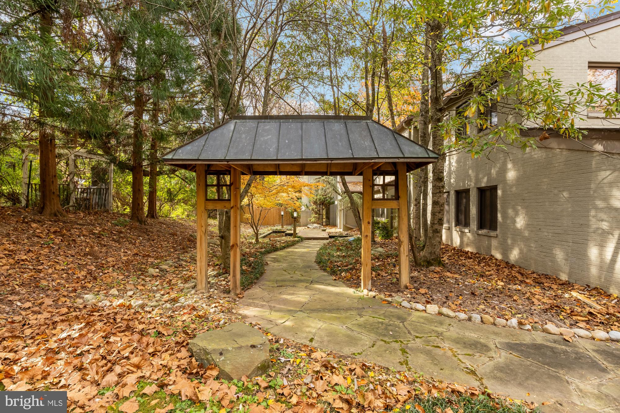 LANGLEY OAKS - Residential Lease