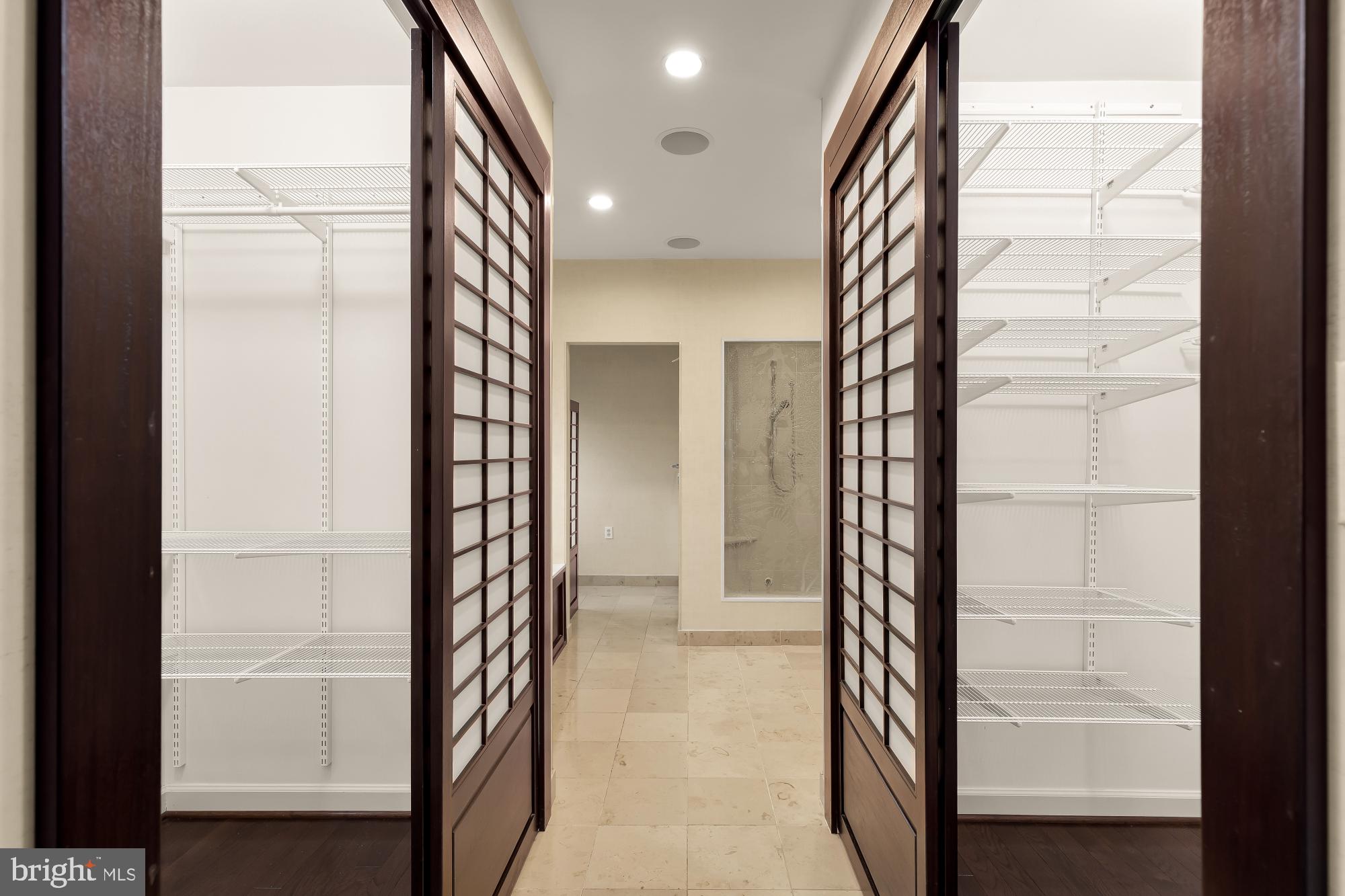 LANGLEY OAKS - Residential Lease