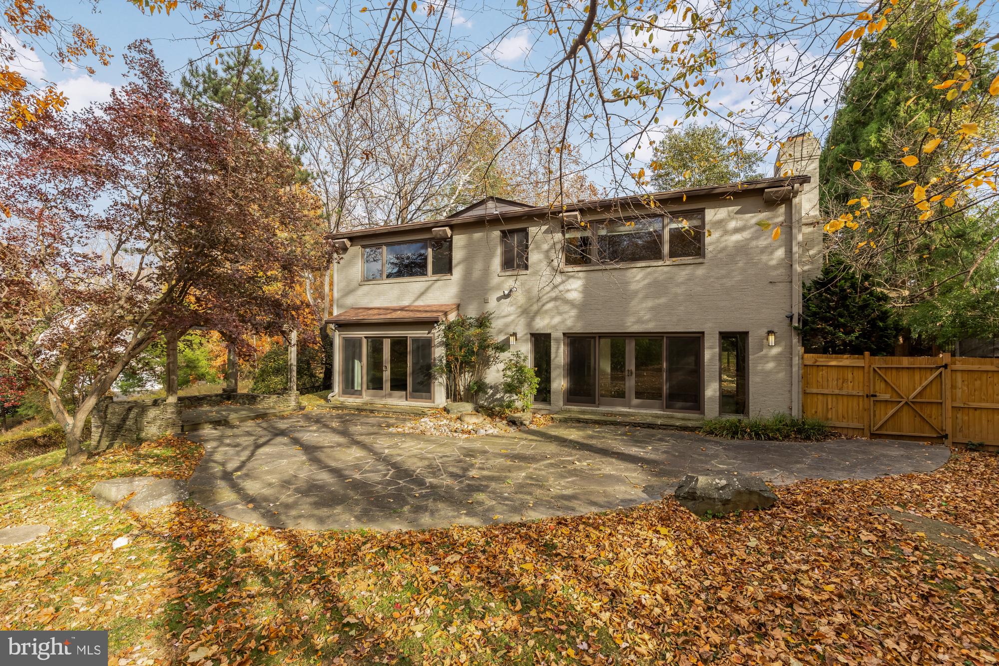 LANGLEY OAKS - Residential Lease