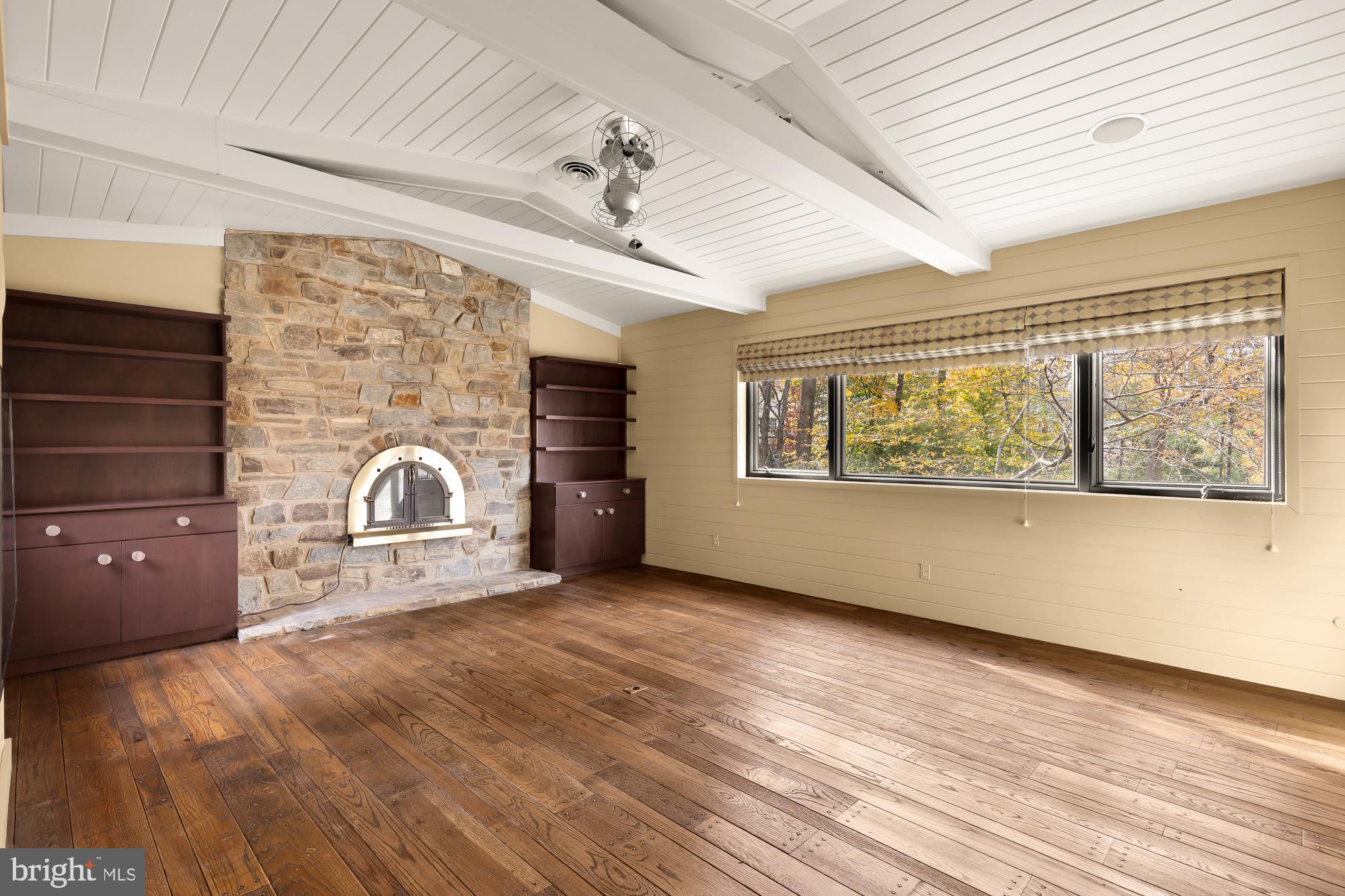 LANGLEY OAKS - Residential Lease