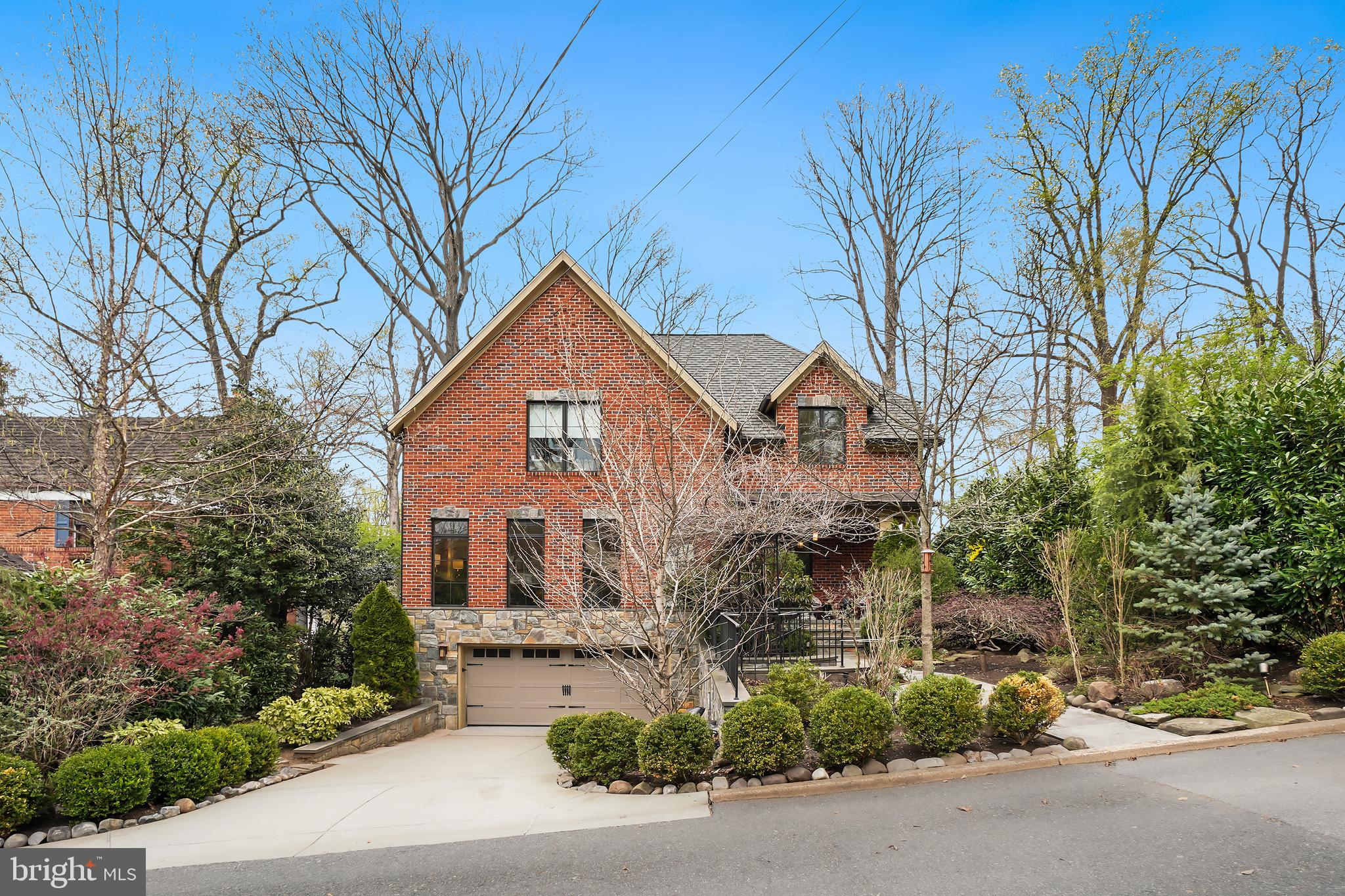 WOODHAVEN - Residential