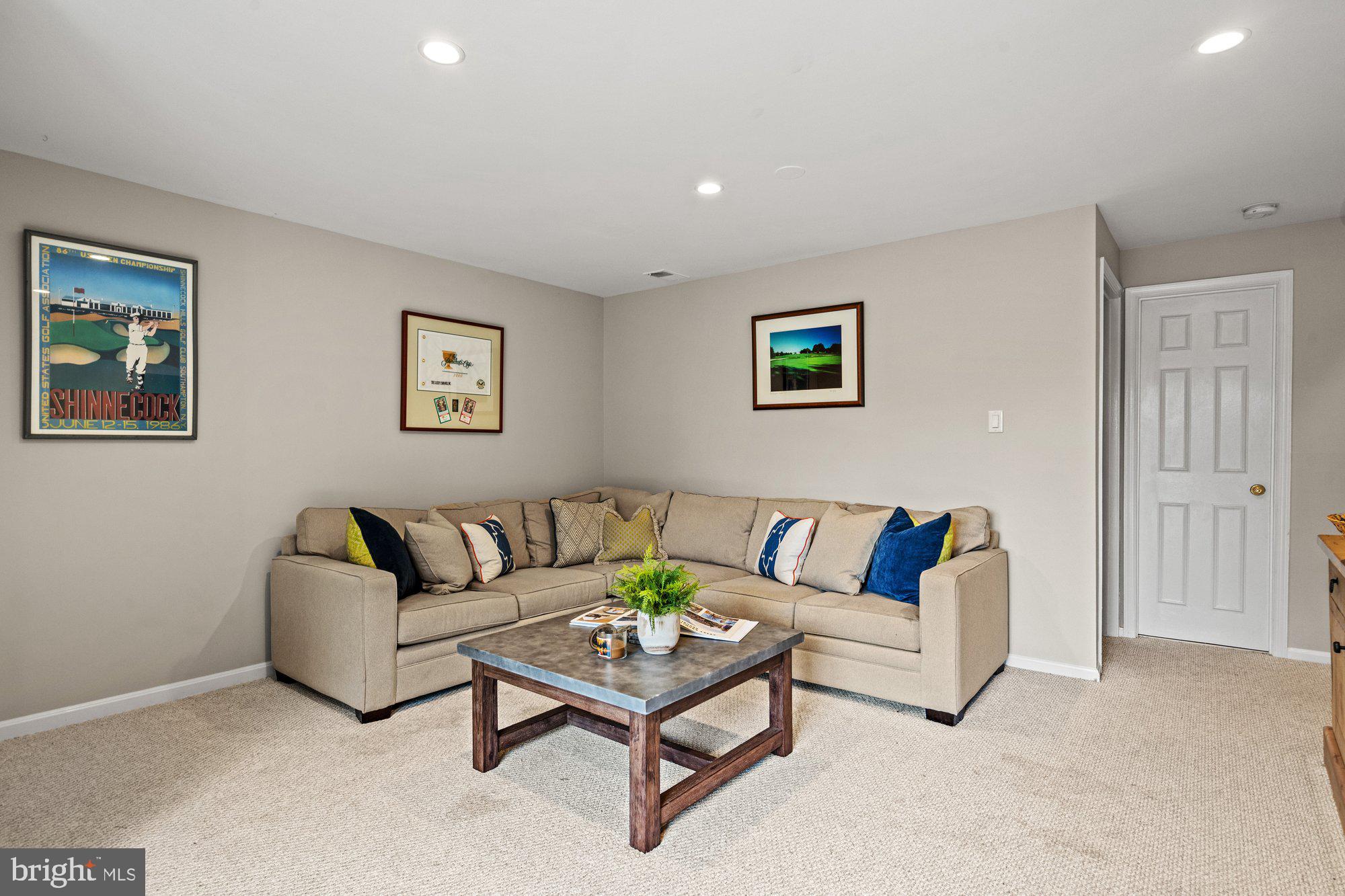 HAYFIELD VIEW - Residential