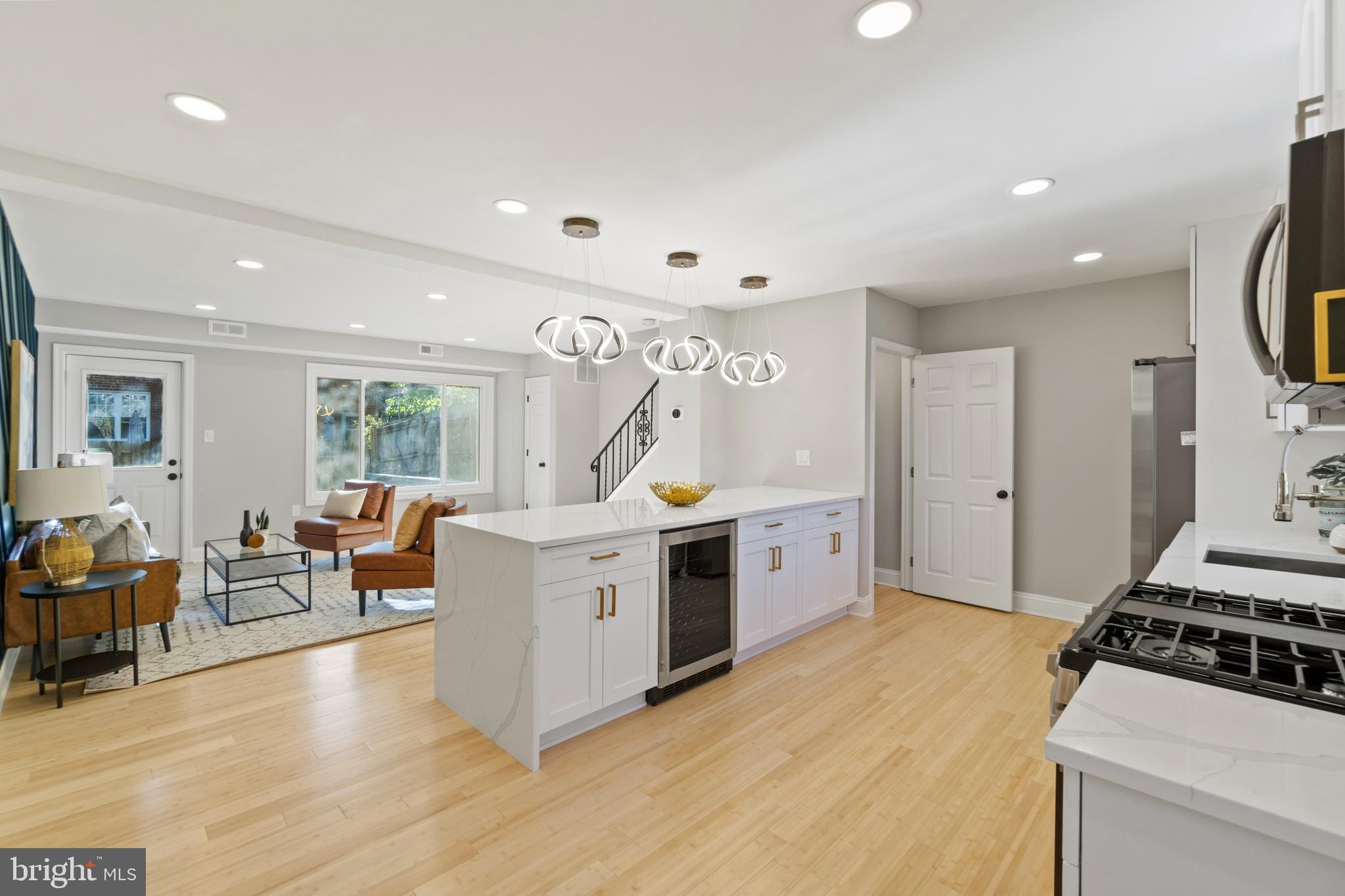 WARWICK VILLAGE - Residential