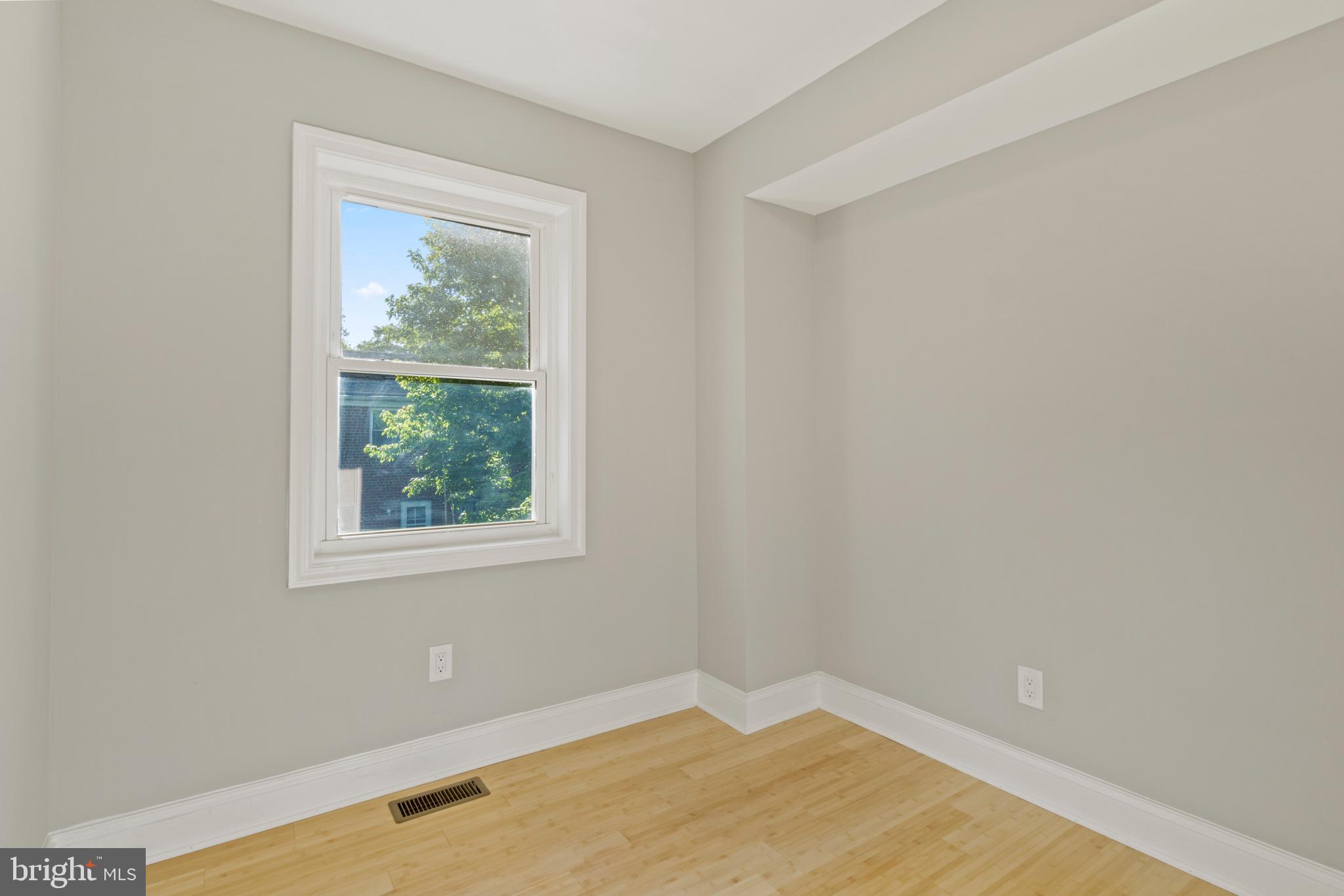 WARWICK VILLAGE - Residential