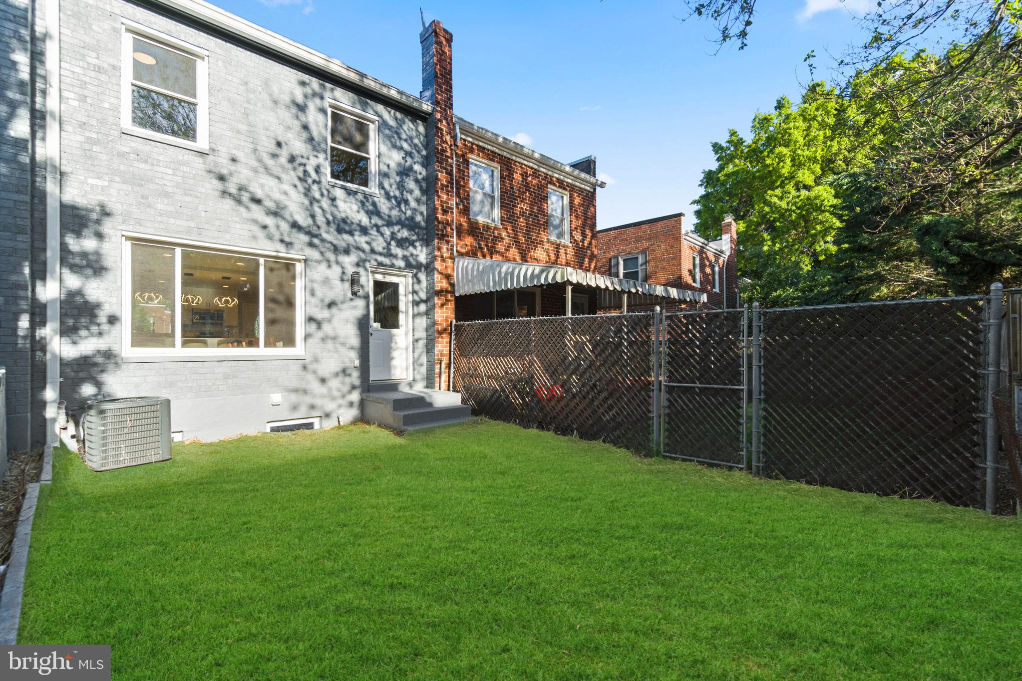 WARWICK VILLAGE - Residential