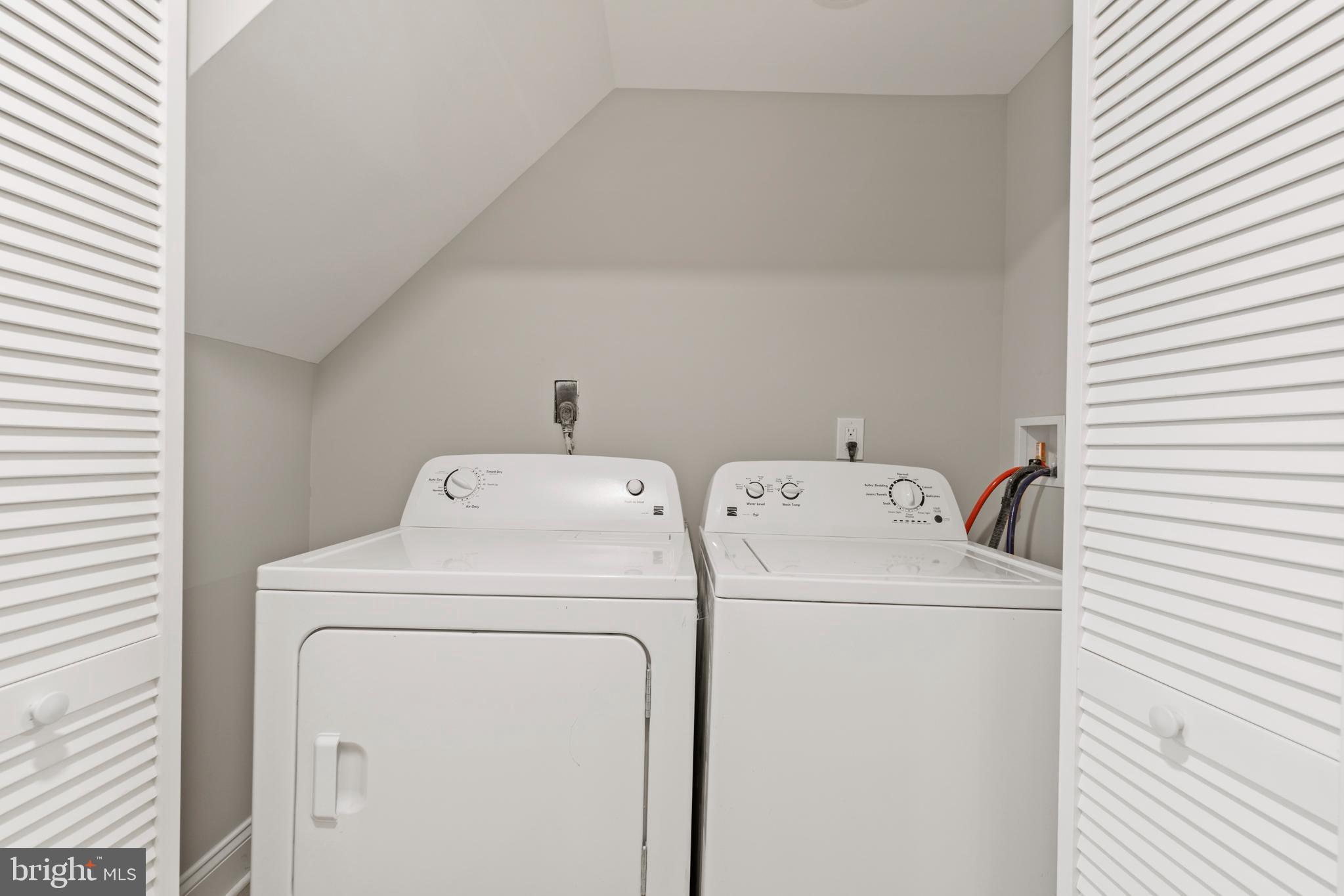 WARWICK VILLAGE - Residential