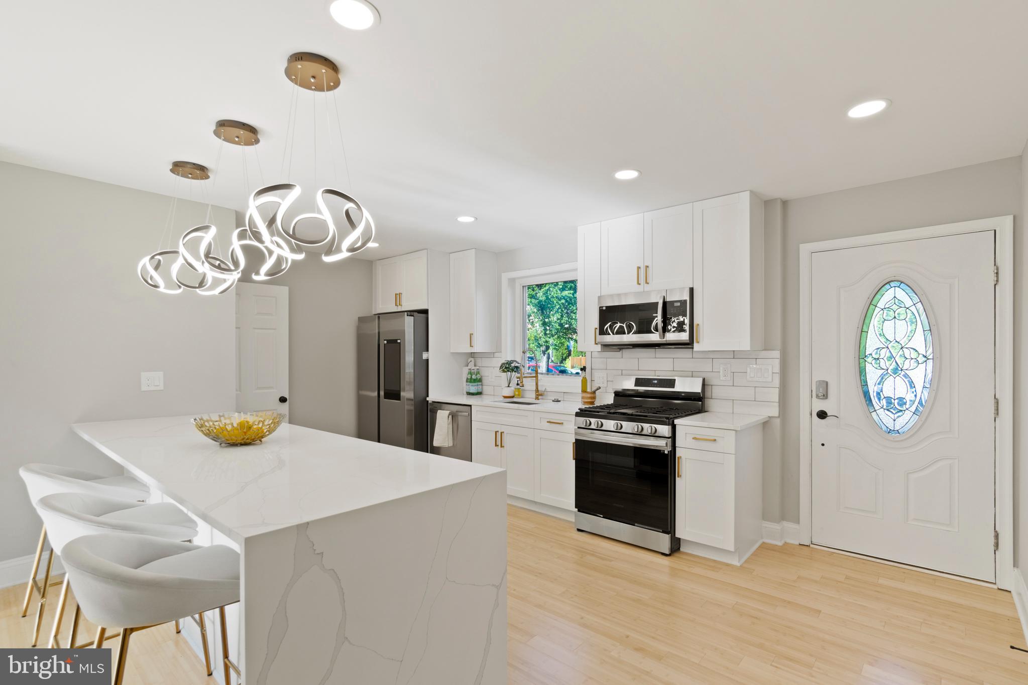 WARWICK VILLAGE - Residential