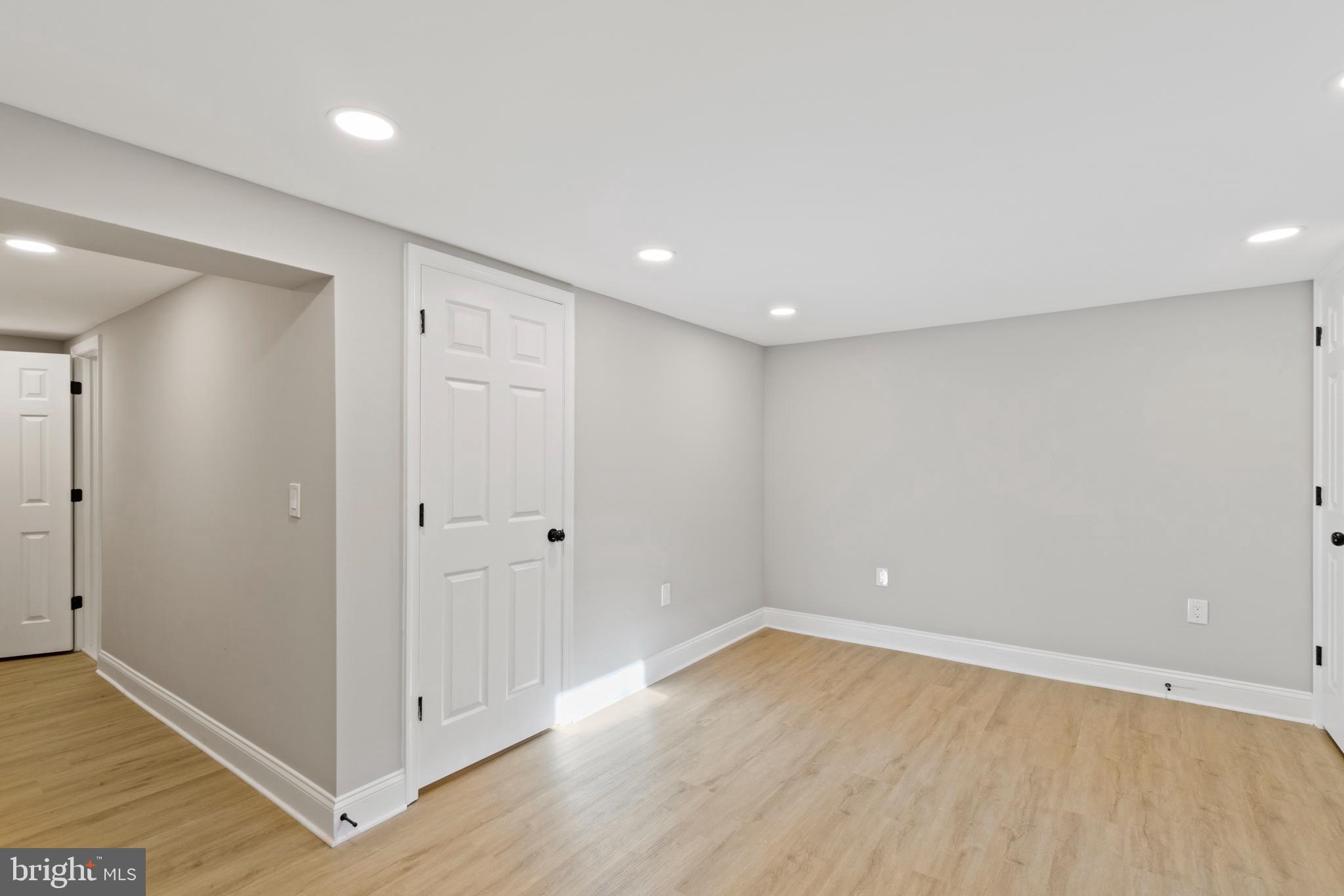 WARWICK VILLAGE - Residential