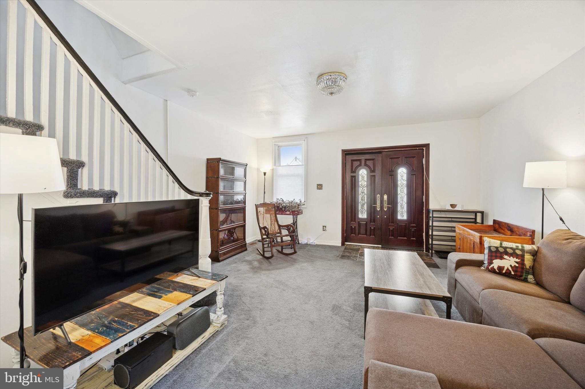 5624 N WARNOCK STREET