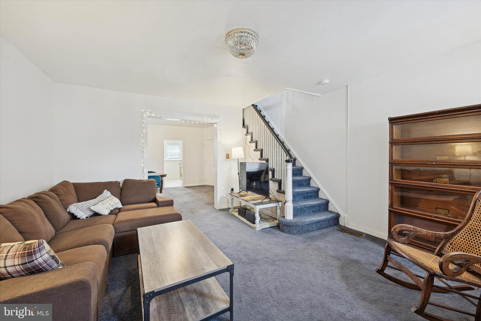 5624 N WARNOCK STREET