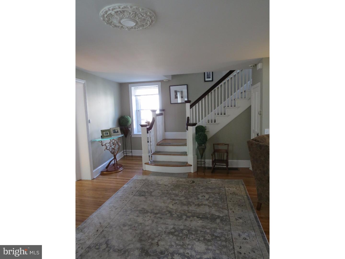CHESTNUT HILL - Residential Lease