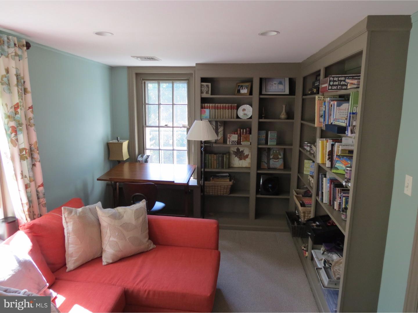 CHESTNUT HILL - Residential Lease