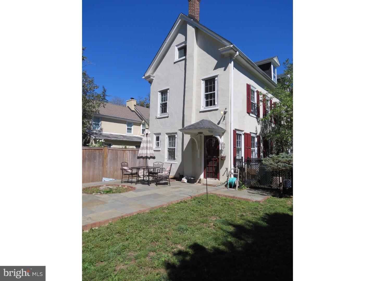 CHESTNUT HILL - Residential Lease