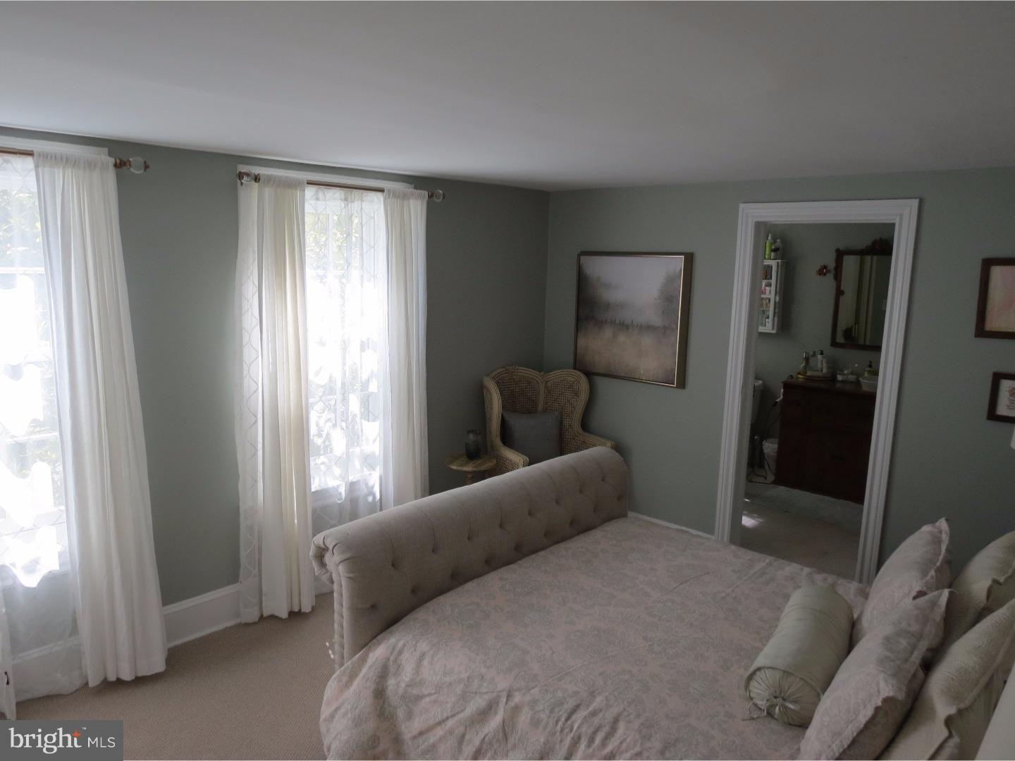 CHESTNUT HILL - Residential Lease