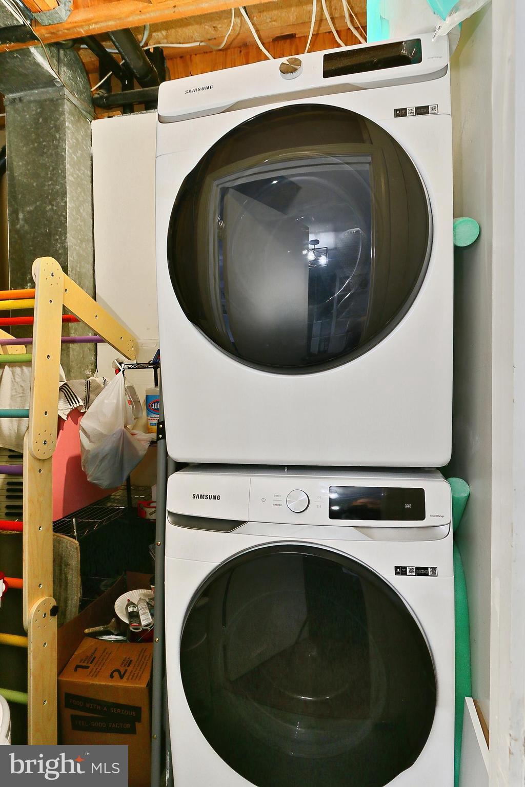 COUNTRYSIDE - Residential