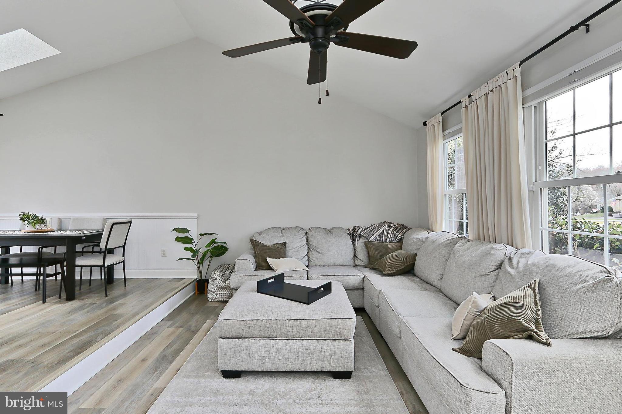 COUNTRYSIDE - Residential