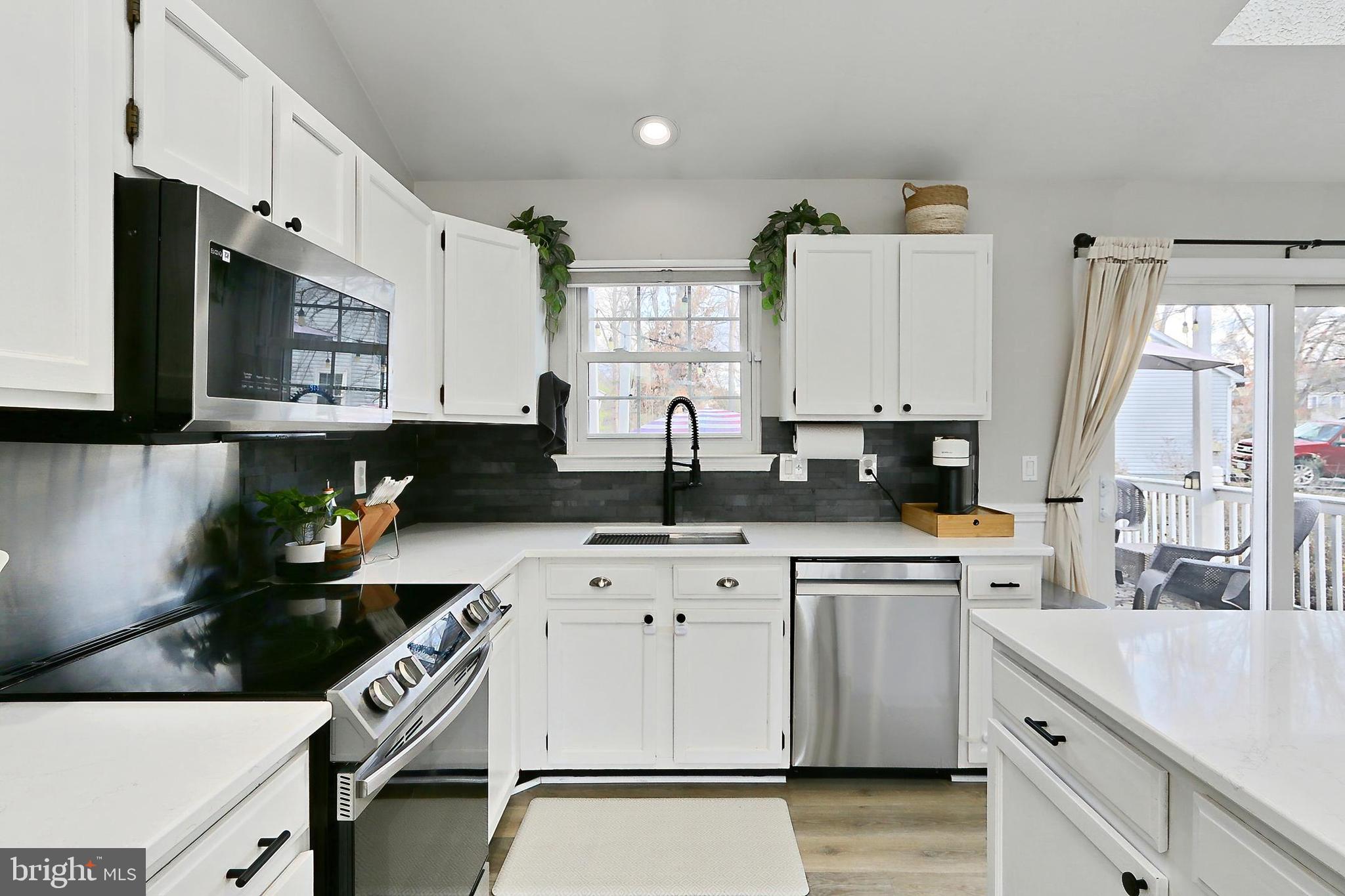 COUNTRYSIDE - Residential