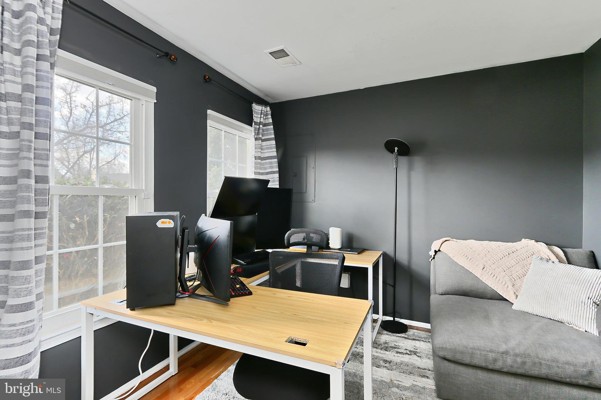 COUNTRYSIDE - Residential