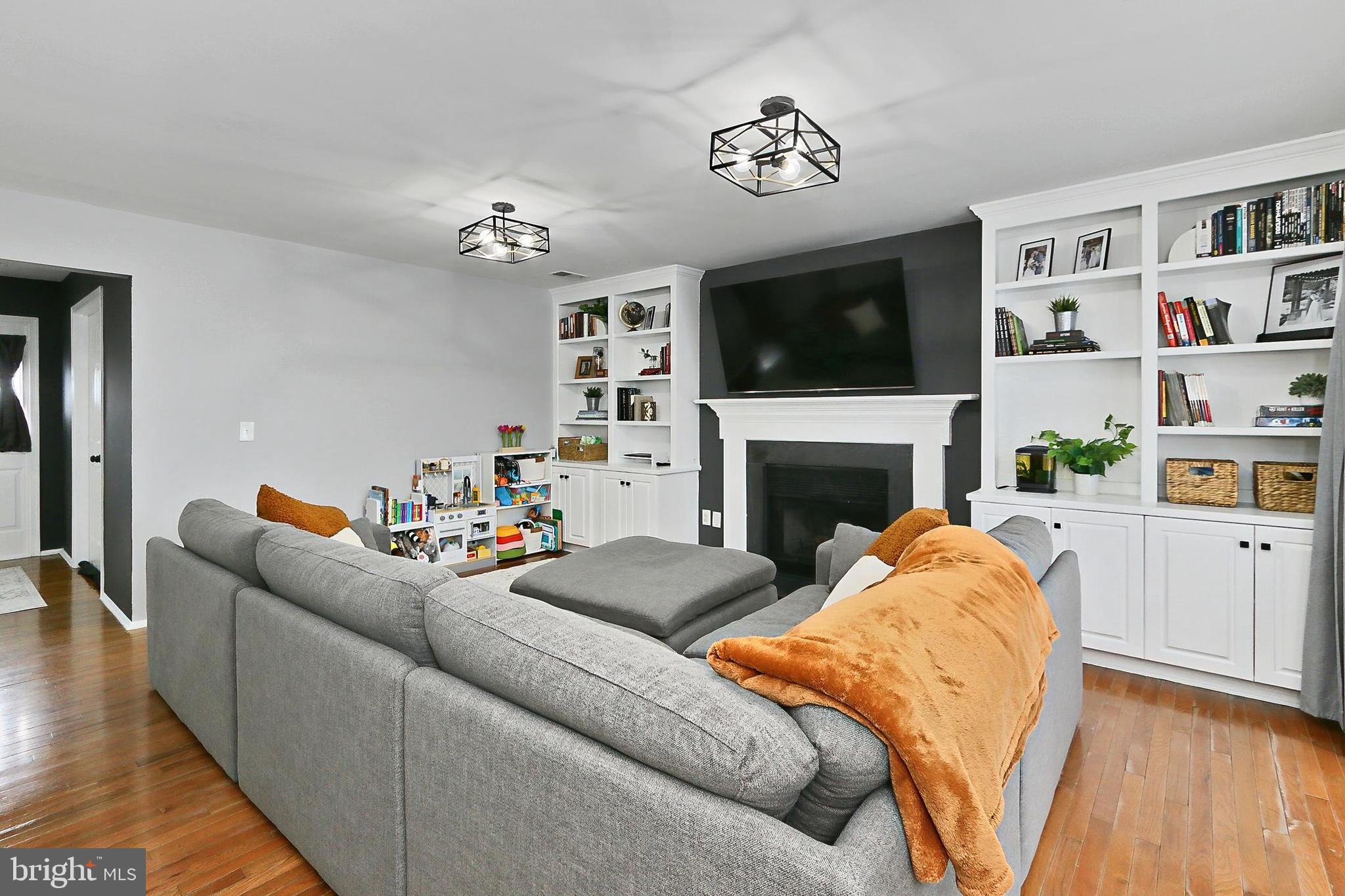 COUNTRYSIDE - Residential