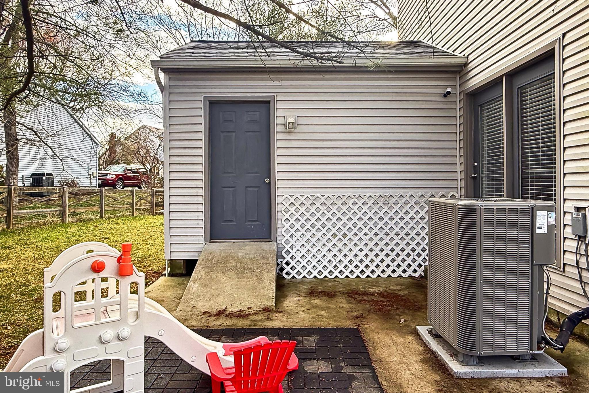 COUNTRYSIDE - Residential