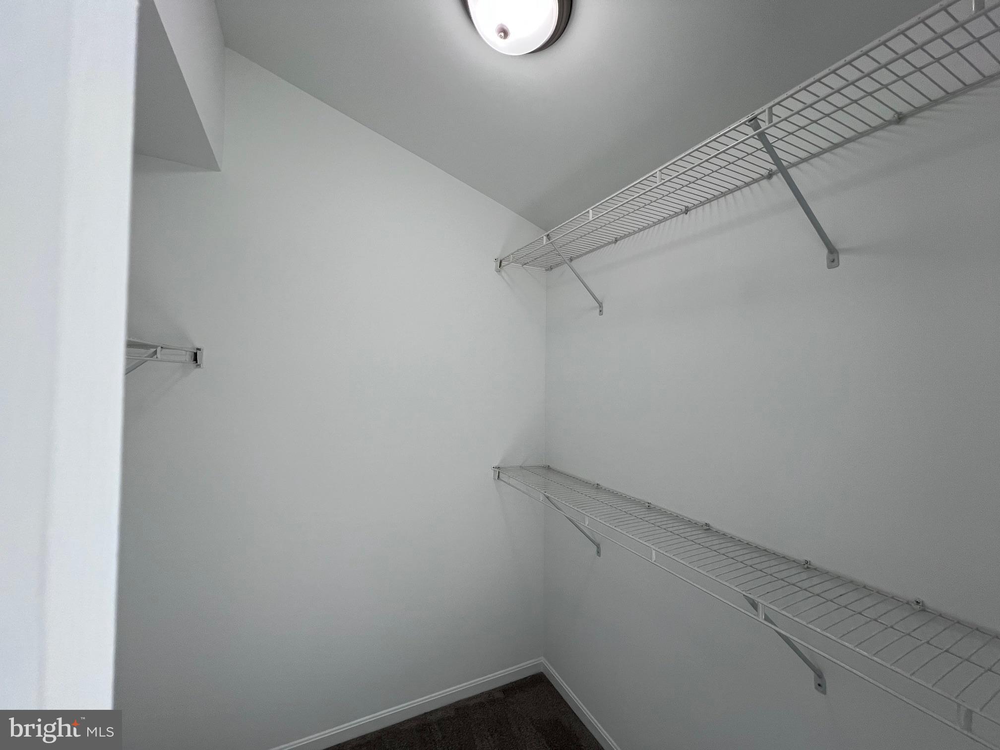 STONEY BEACH - Residential