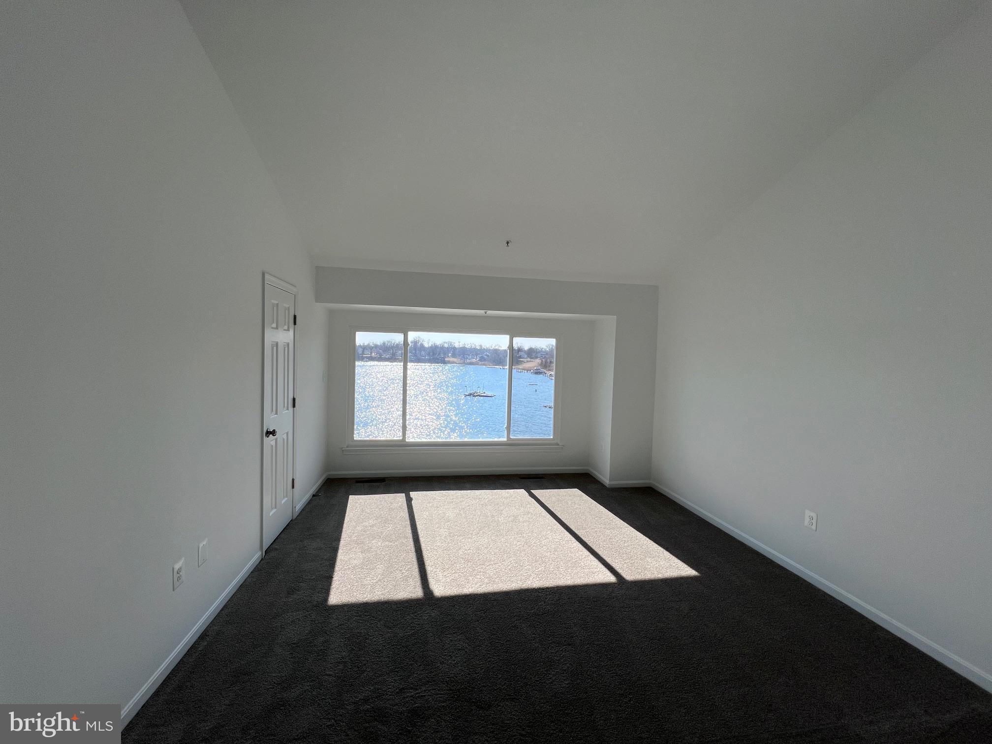 STONEY BEACH - Residential