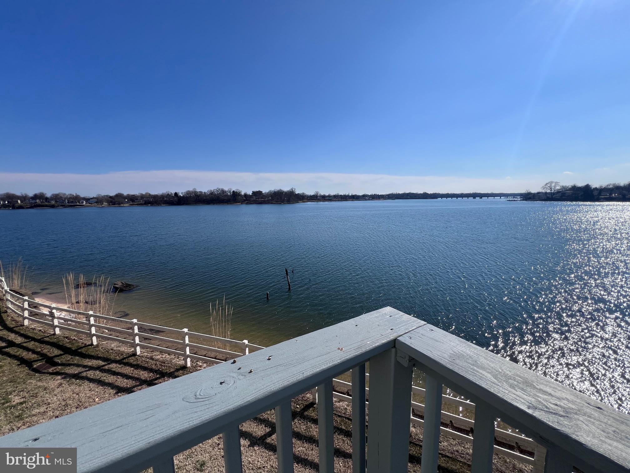 STONEY BEACH - Residential