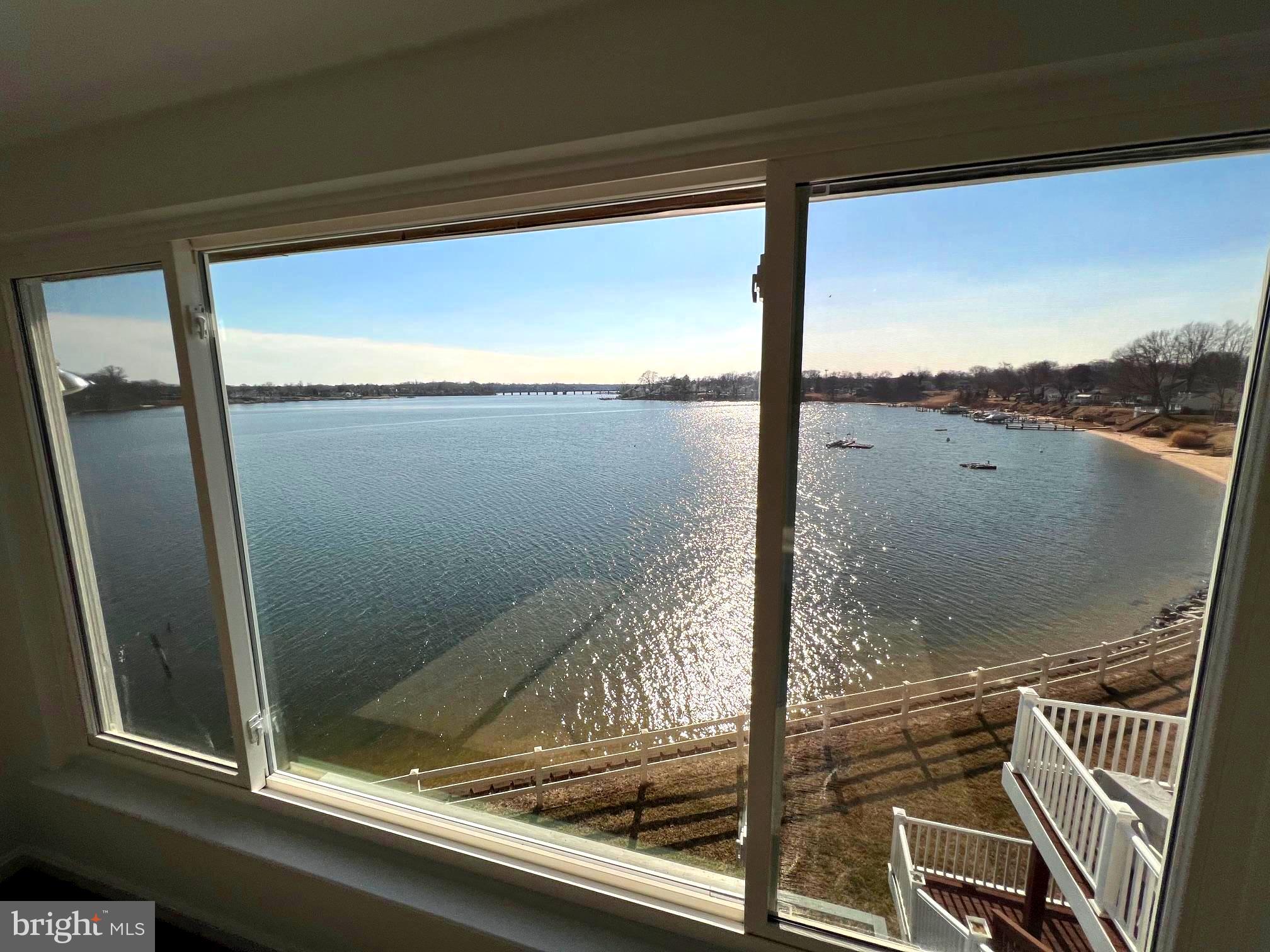 STONEY BEACH - Residential