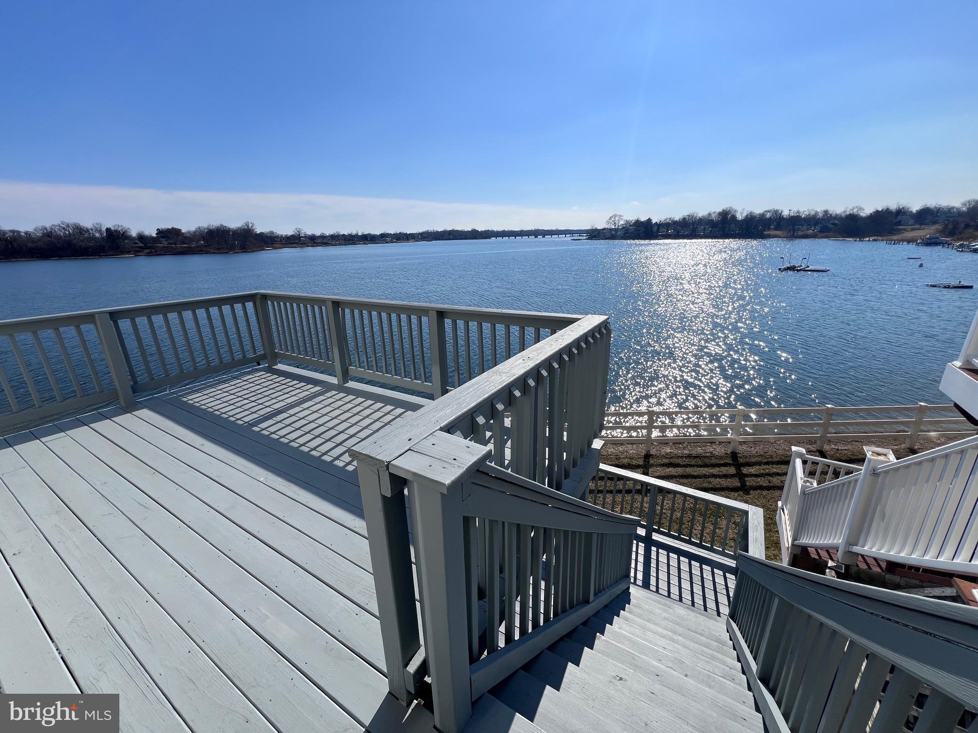 STONEY BEACH - Residential
