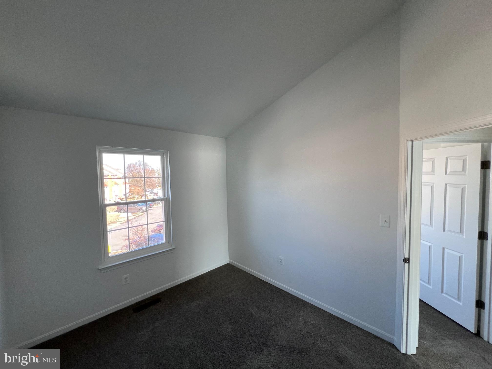 STONEY BEACH - Residential