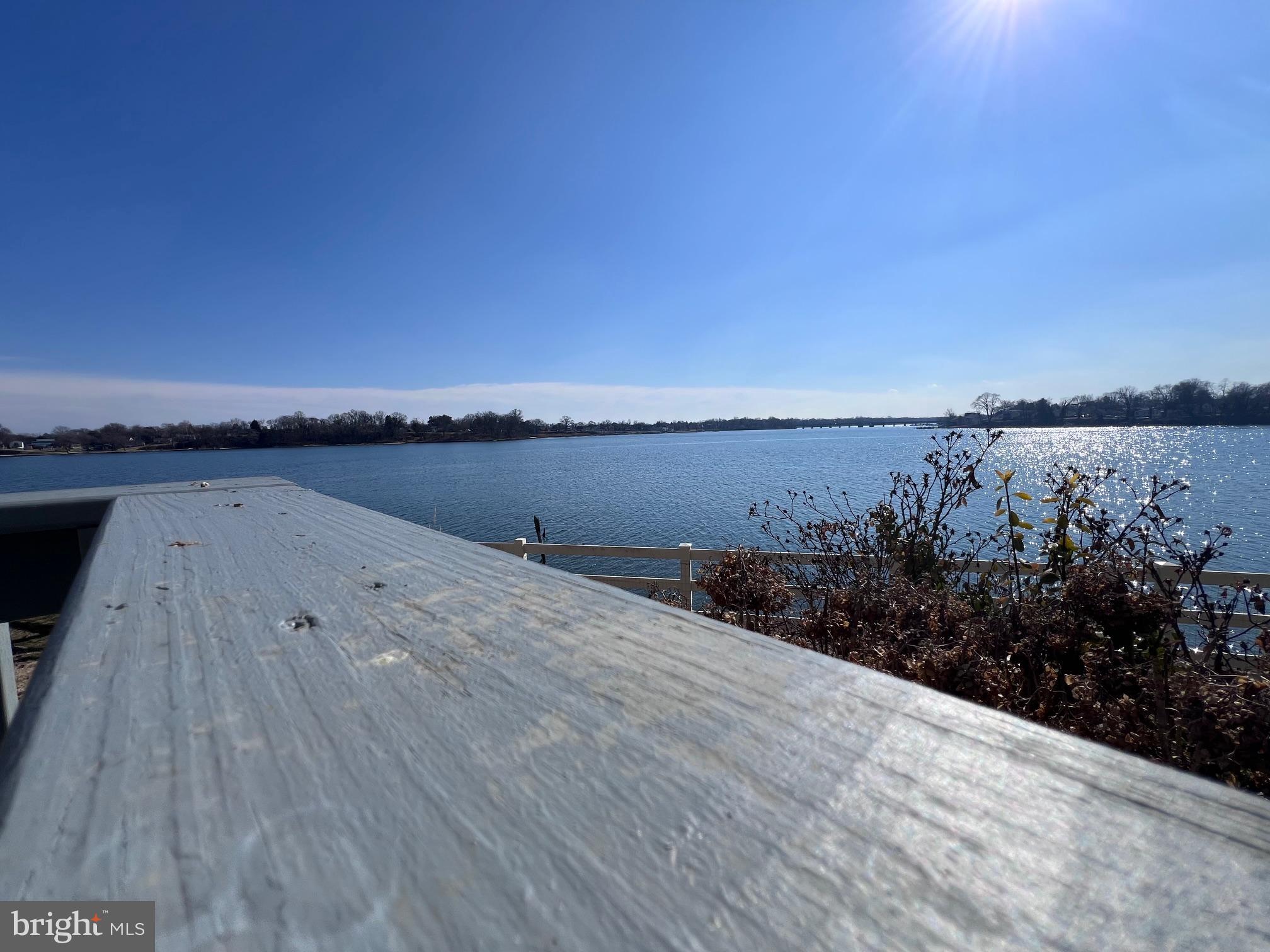 STONEY BEACH - Residential