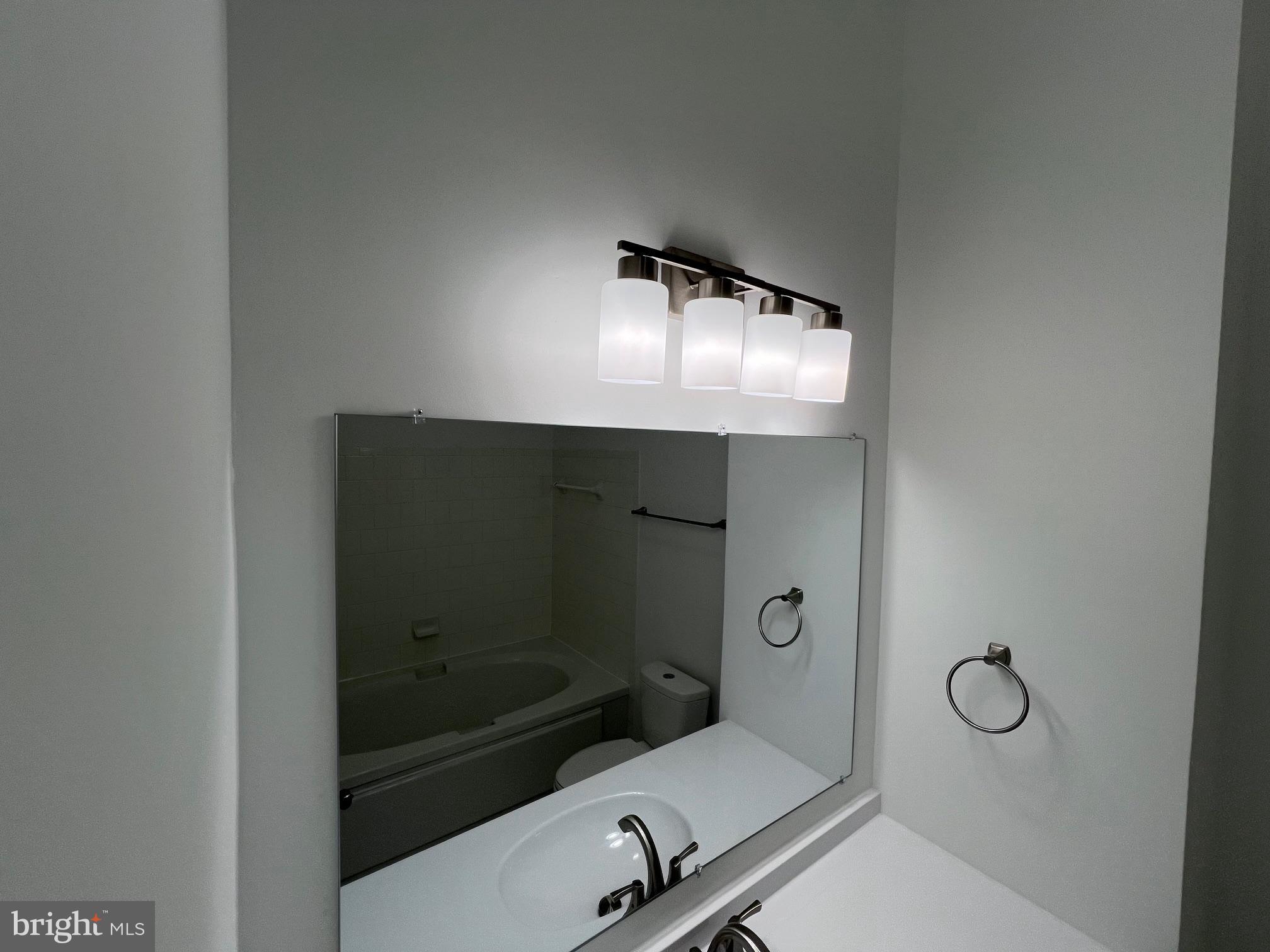 STONEY BEACH - Residential