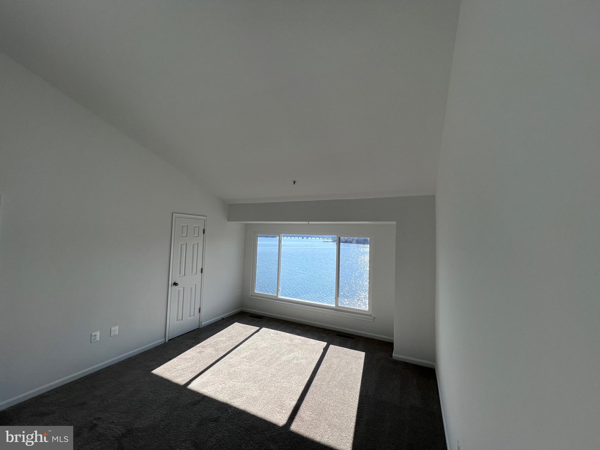 STONEY BEACH - Residential