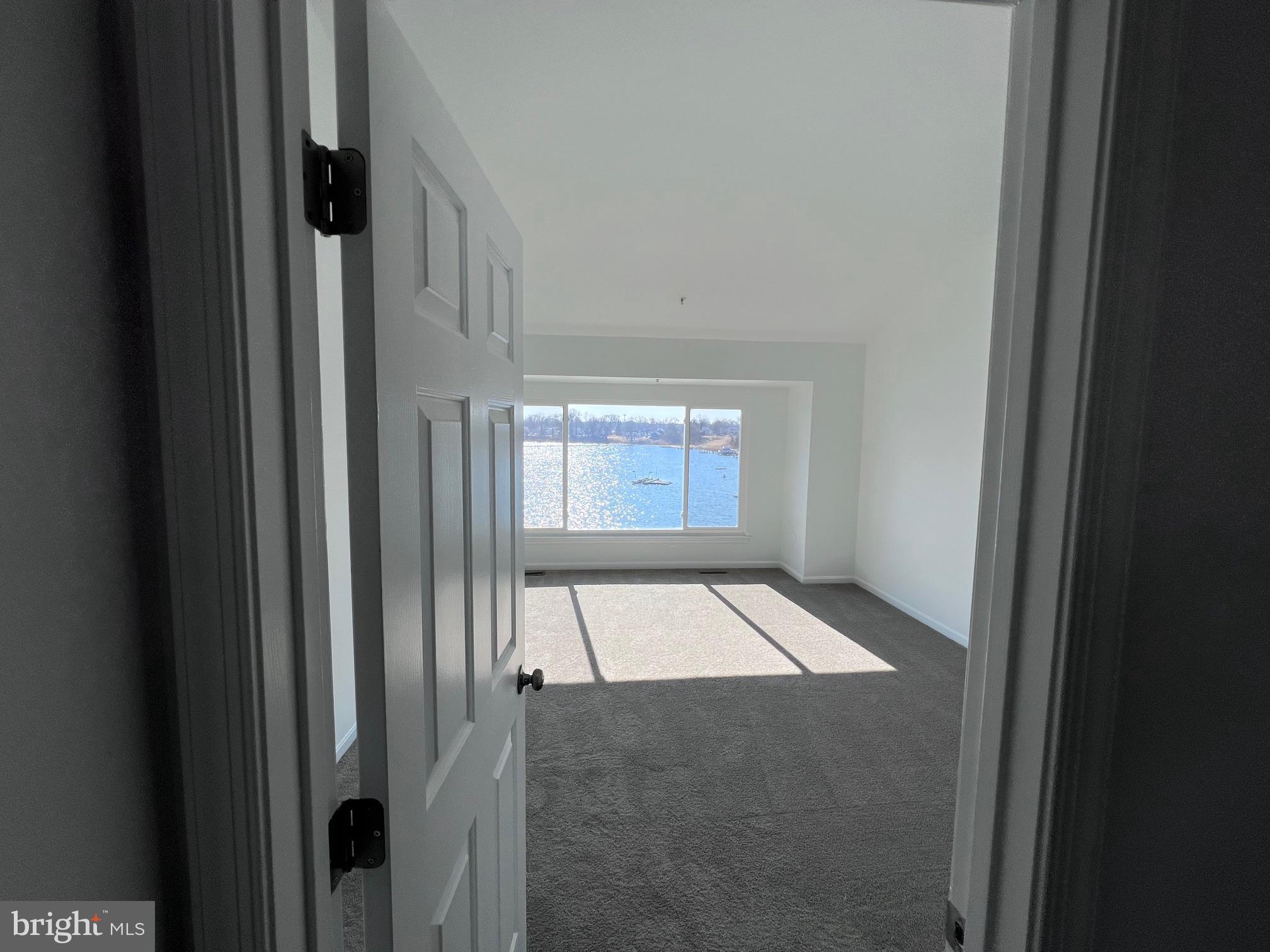 STONEY BEACH - Residential