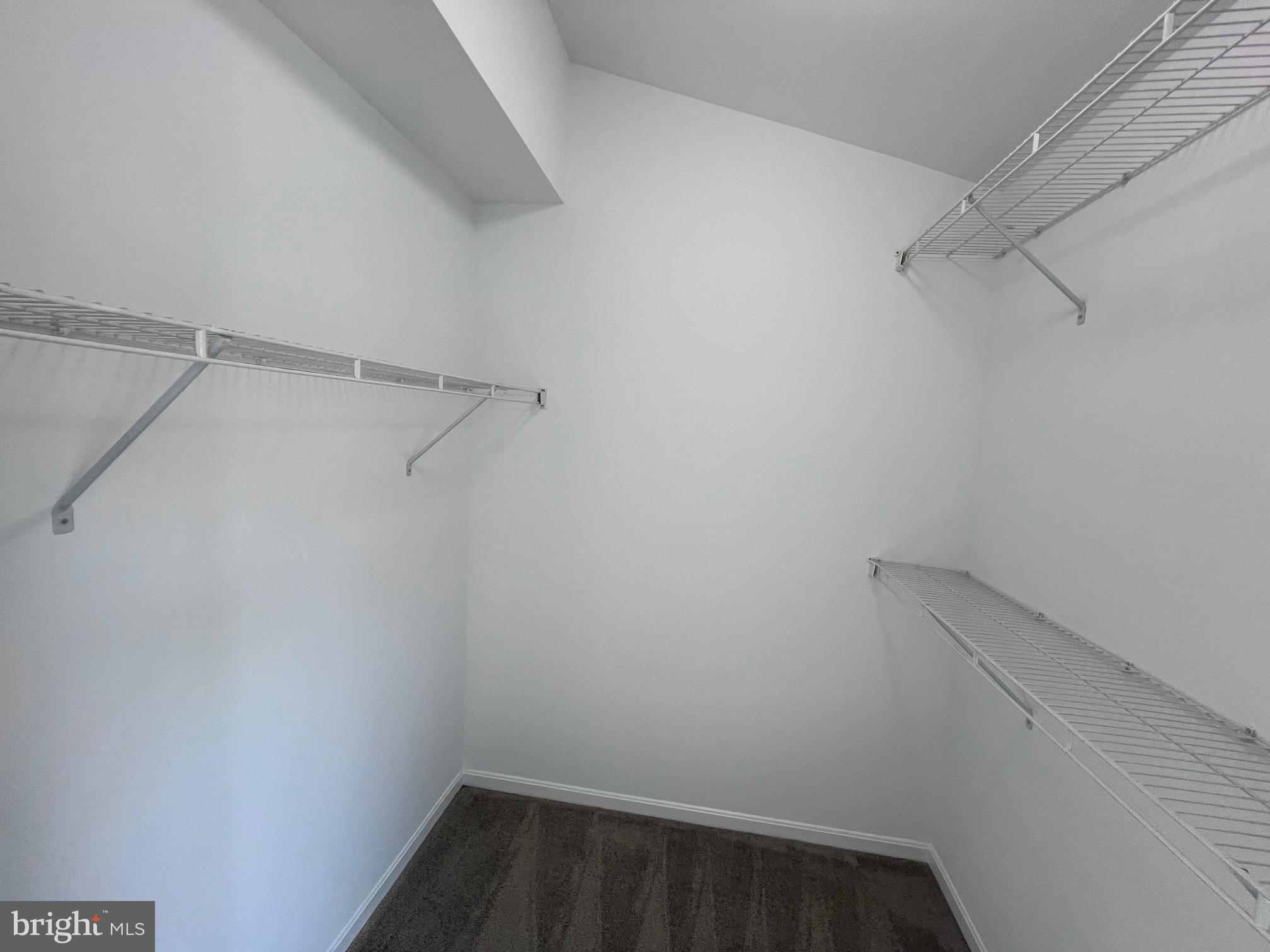 STONEY BEACH - Residential