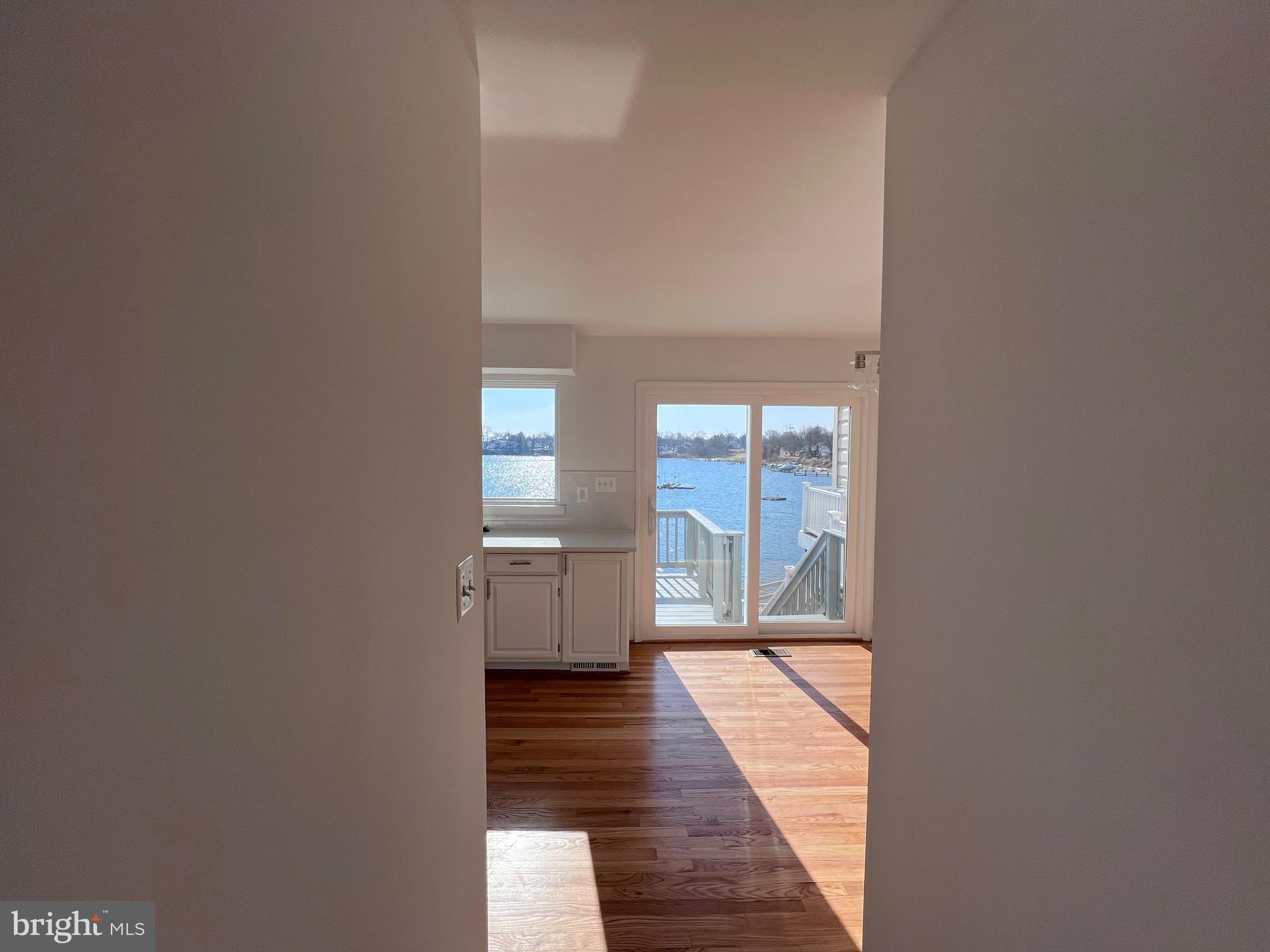 STONEY BEACH - Residential