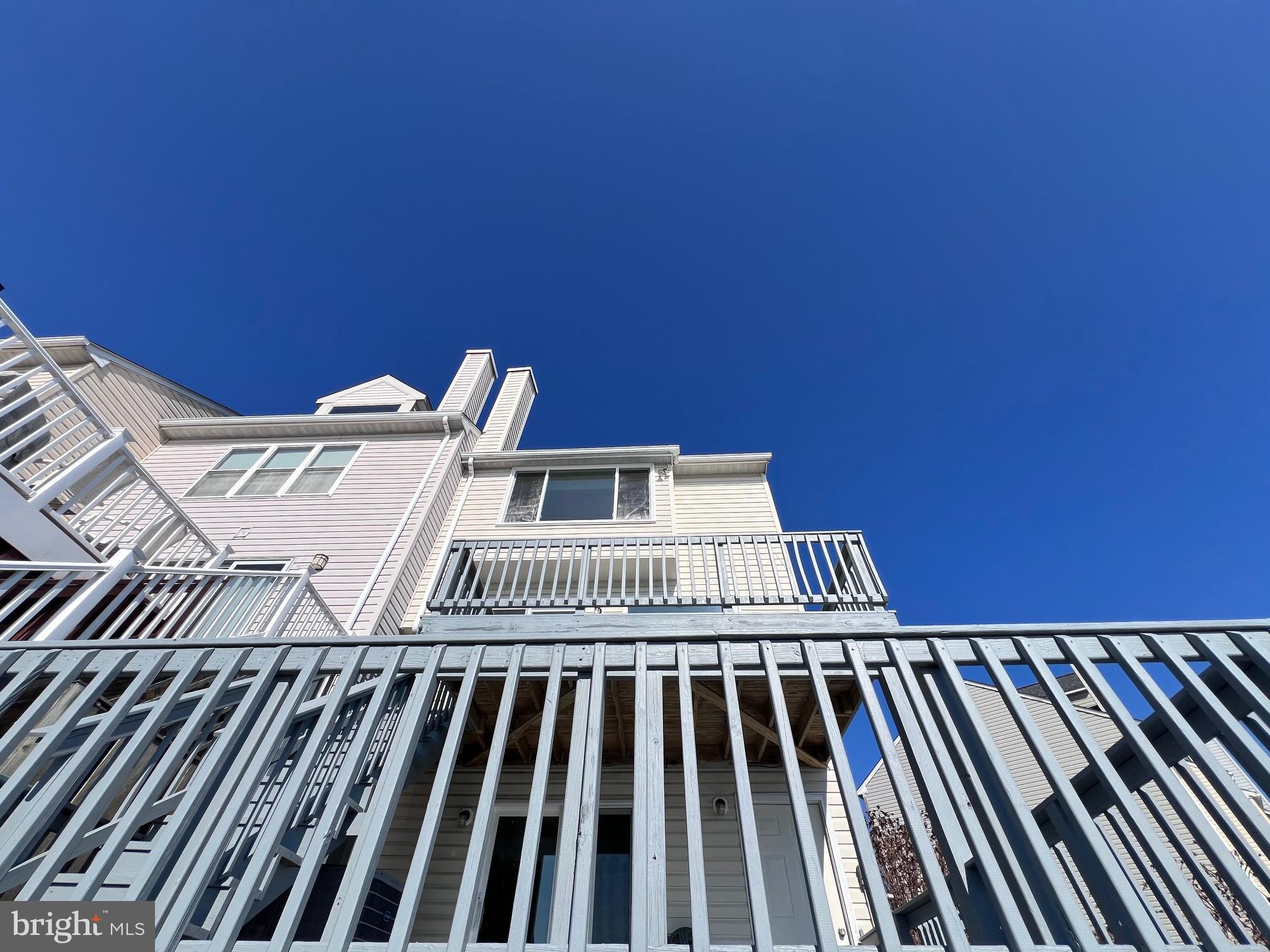 STONEY BEACH - Residential